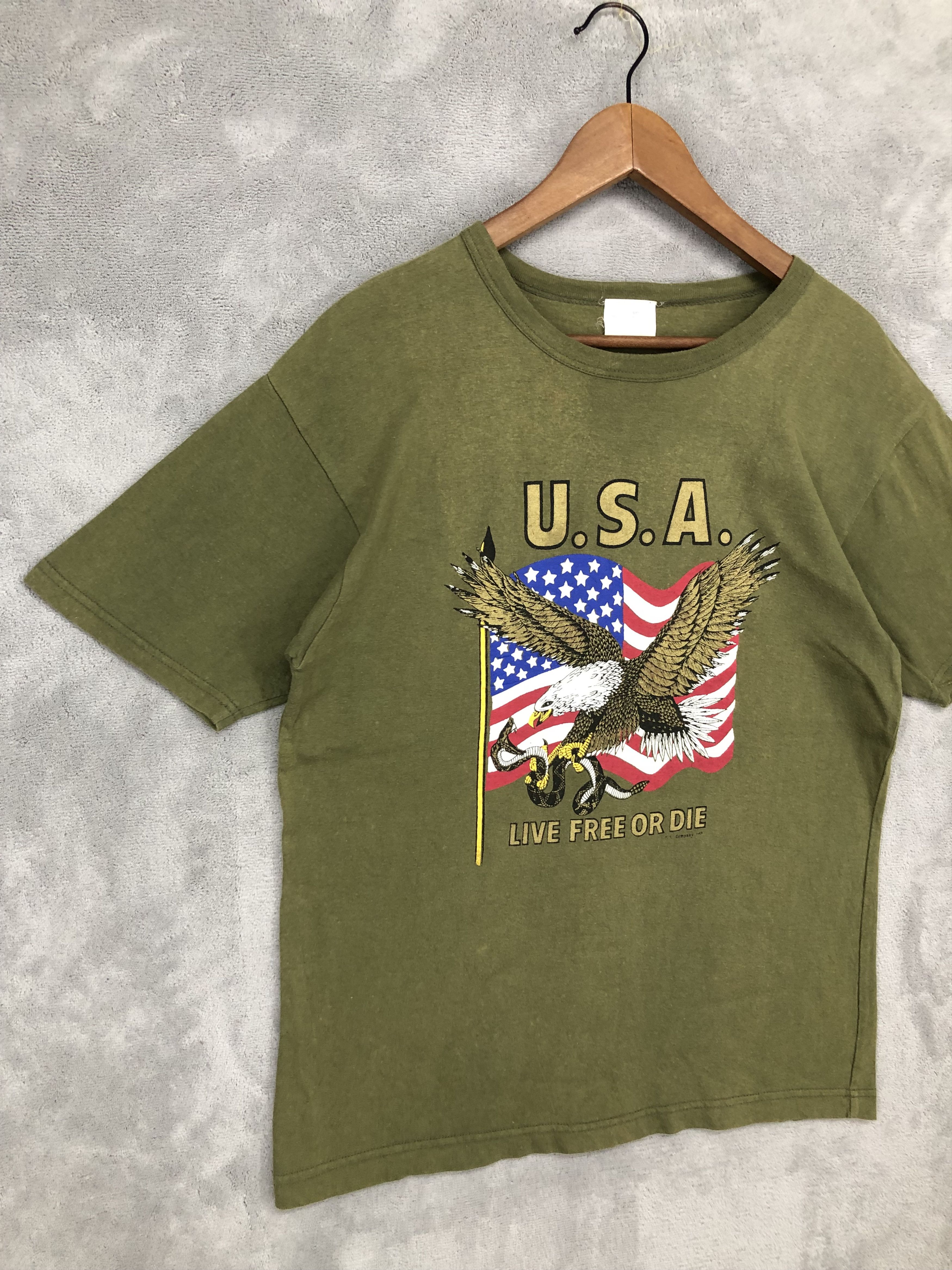 Vintage Usa Live Free Or Die Eagle Flag T-Shirt
