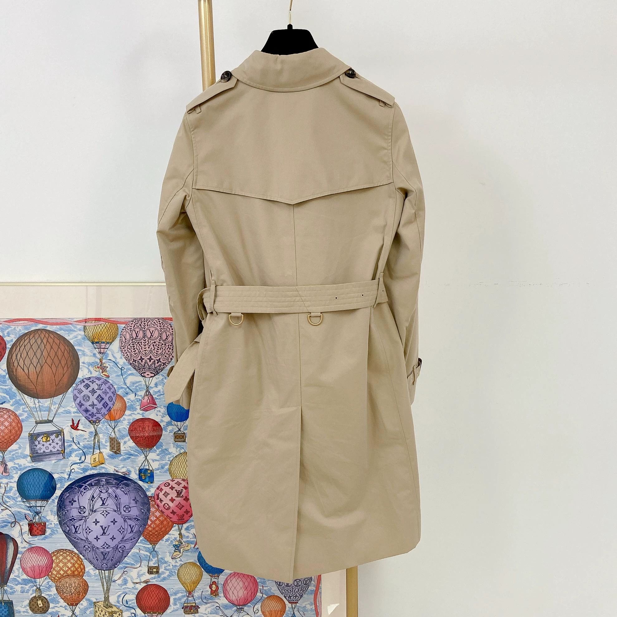 Burberry Burberry light khaki trench coat UK2 with tags Size XXS / US 00 / IT 34 - 2 Thumbnail