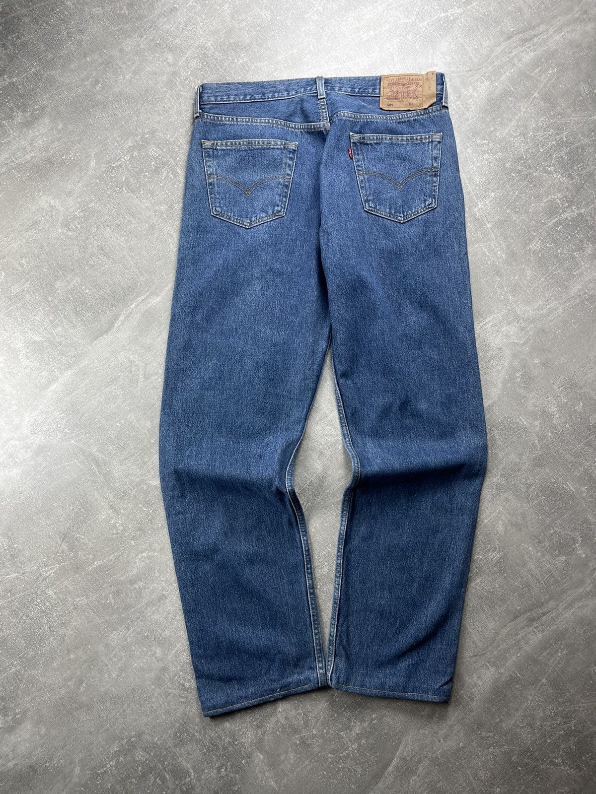 Levi's Levi’s 501 Classic Straight Leg Jeans Vintage Blue Size US 36 / EU 52 - 2 Thumbnail