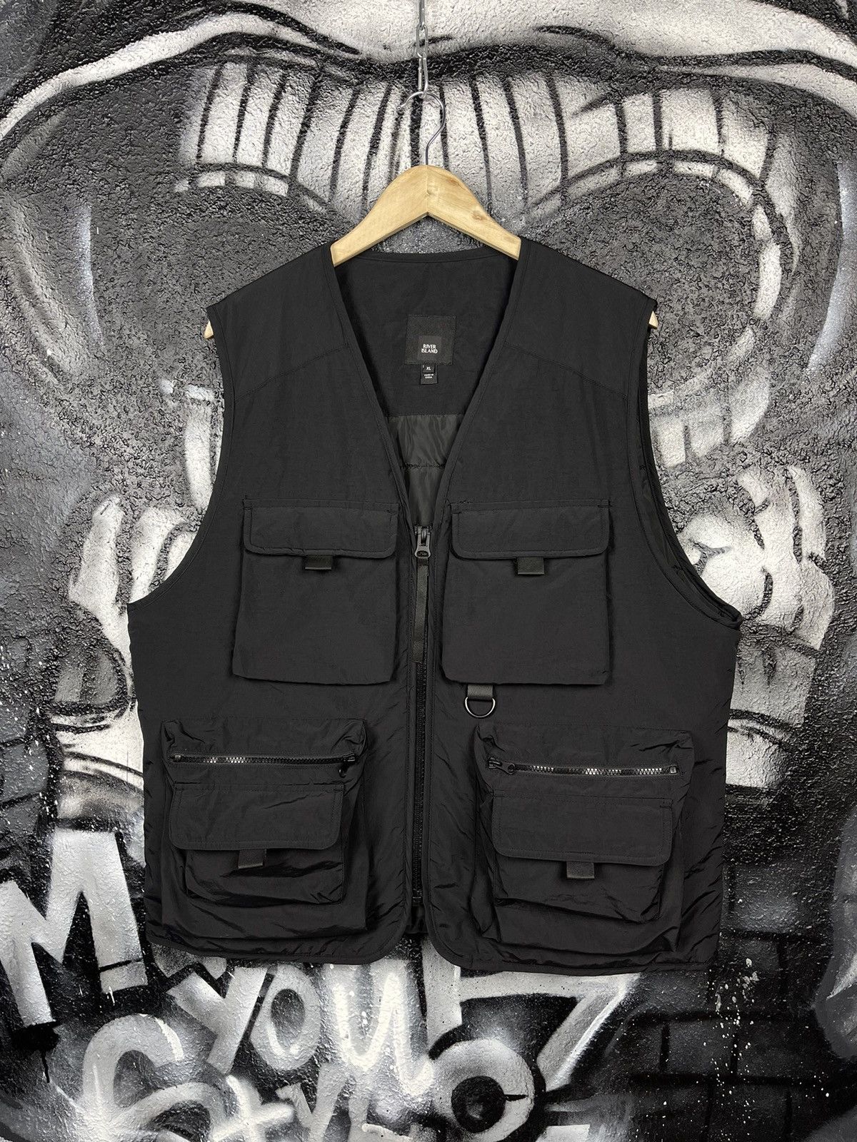 River Island River Island Multipocket Tactical Vest Men’s Size XL Size US XL / EU 56 / 4 - 2 Thumbnail