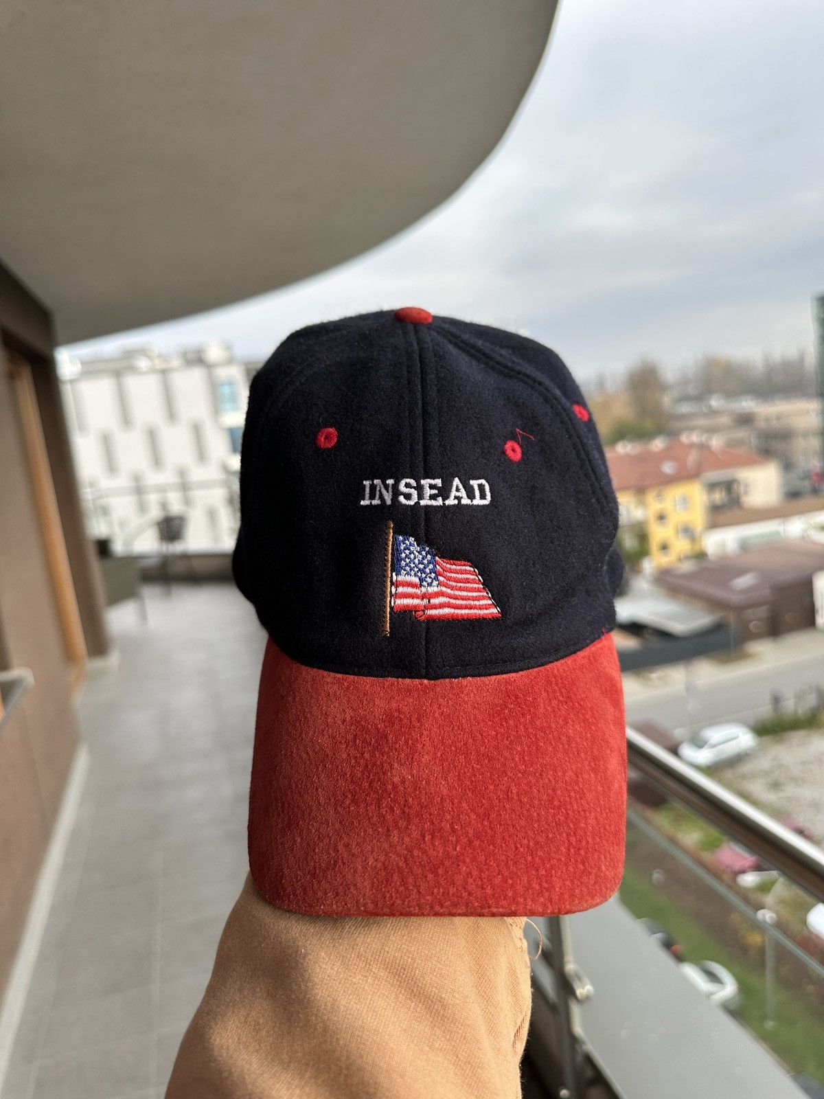 Vintage Hat vintage Insead American club 2000 Size ONE SIZE - 1 Thumbnail