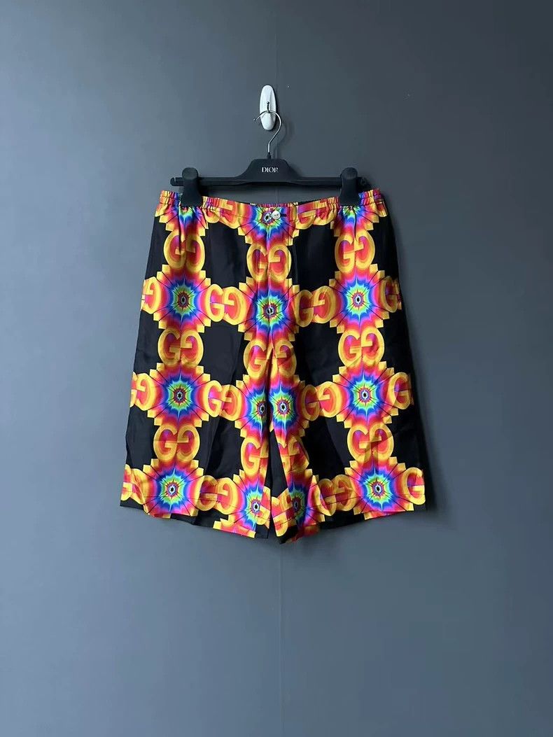 Gucci GucciFull-print silk shorts 2503-Nextarrow Size US 32 / EU 48 - 1 Thumbnail