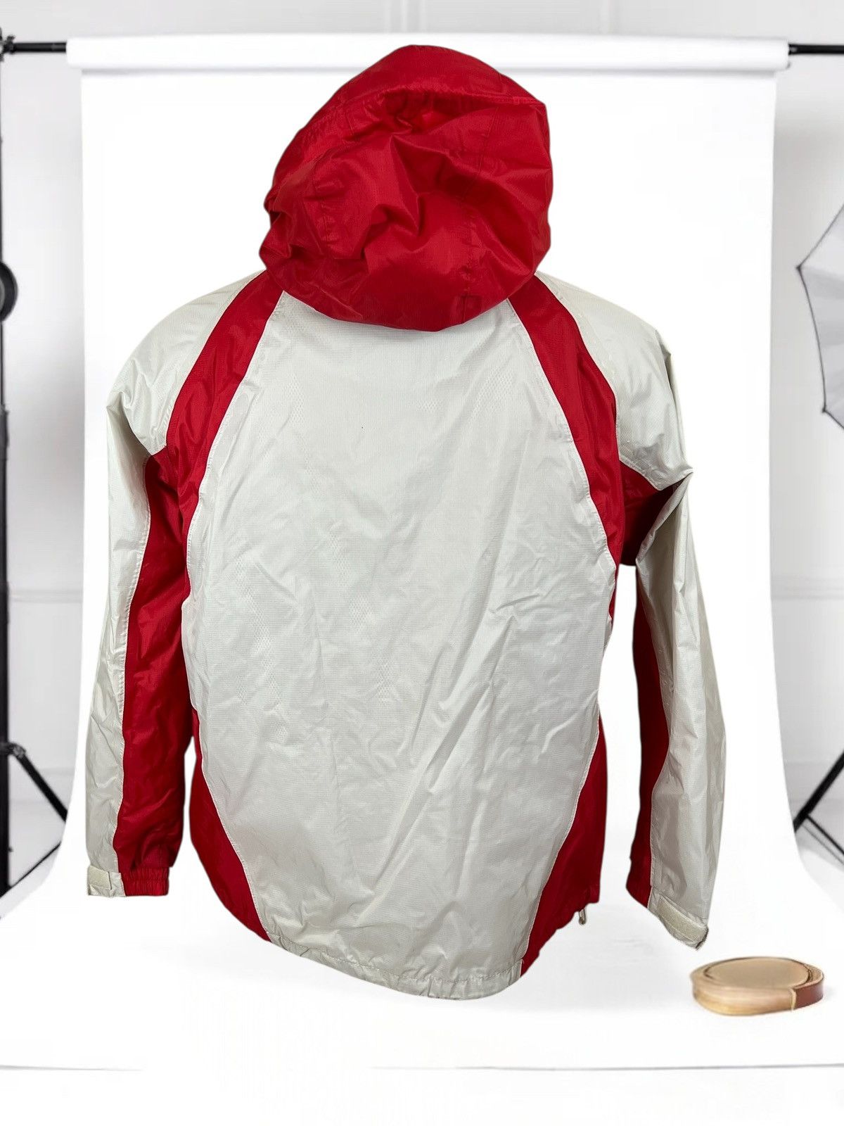 Helly Hansen Helly Hansen light jacket size M Size US M / EU 48-50 / 2 - 3 Thumbnail