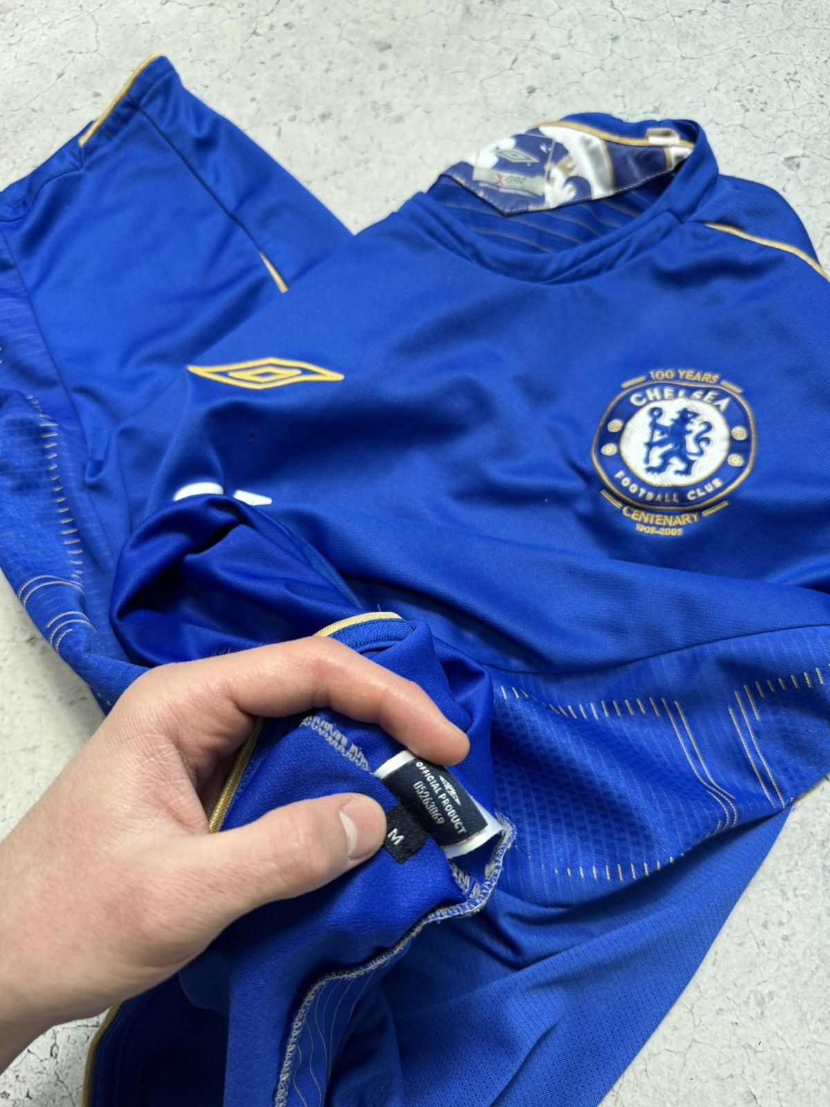 Umbro John Terry #26 Umbro Chelsea 2005/2006 Vintage Soccer Jersey Size US M / EU 48-50 / 2 - 12 Thumbnail