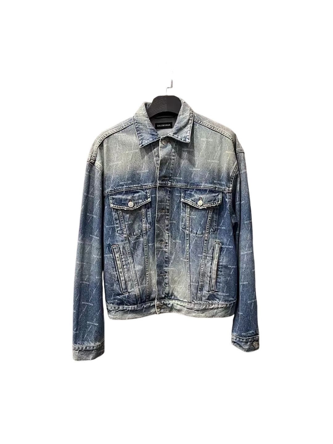 Balenciaga Balenciaga All Over Logo Denim Jacket 48 Size US M / EU 48-50 / 2 - 1 Thumbnail