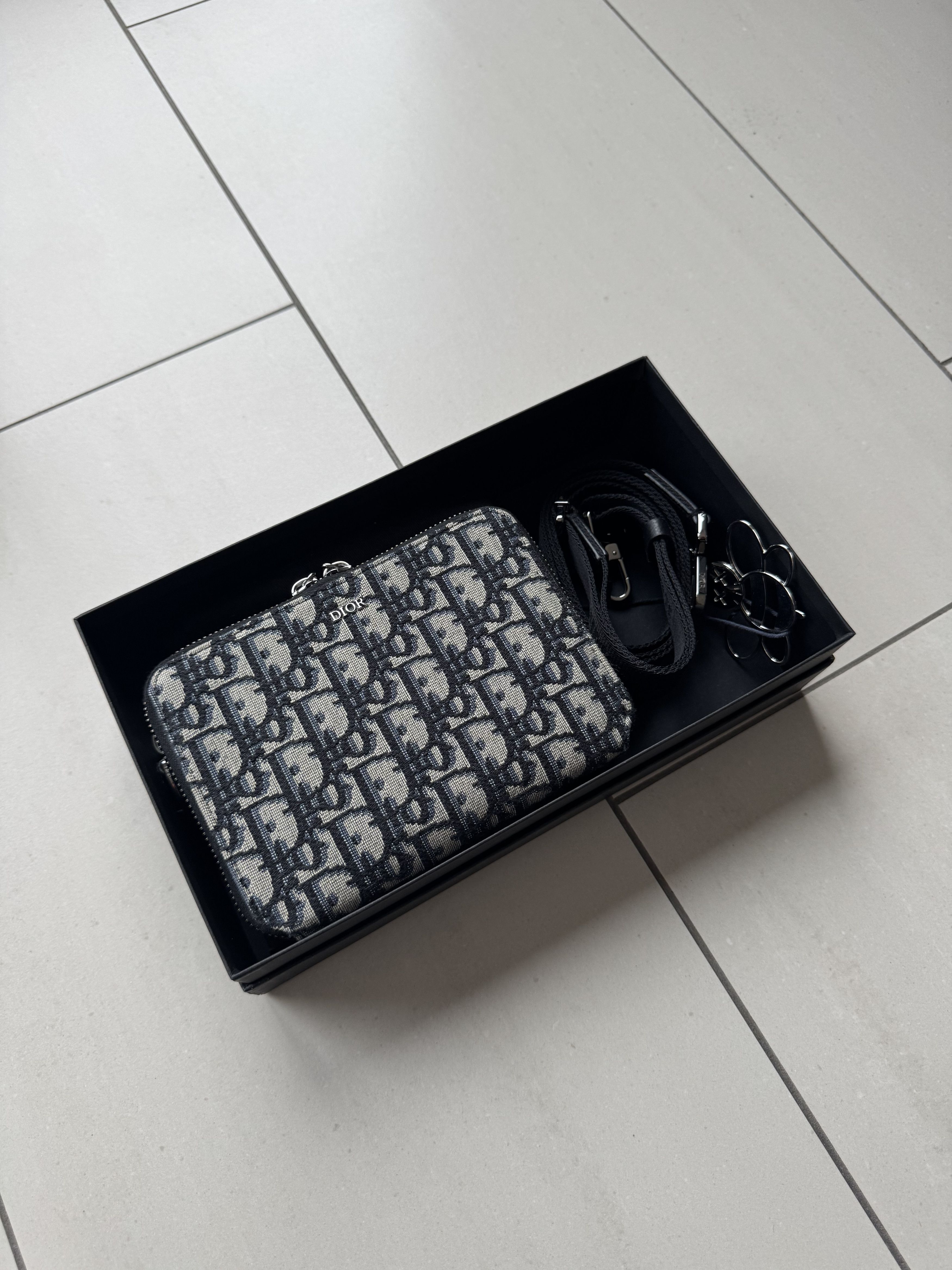 Dior ior Pouch with Strap in Dior Oblique Jacquard Size ONE SIZE - 2 Thumbnail