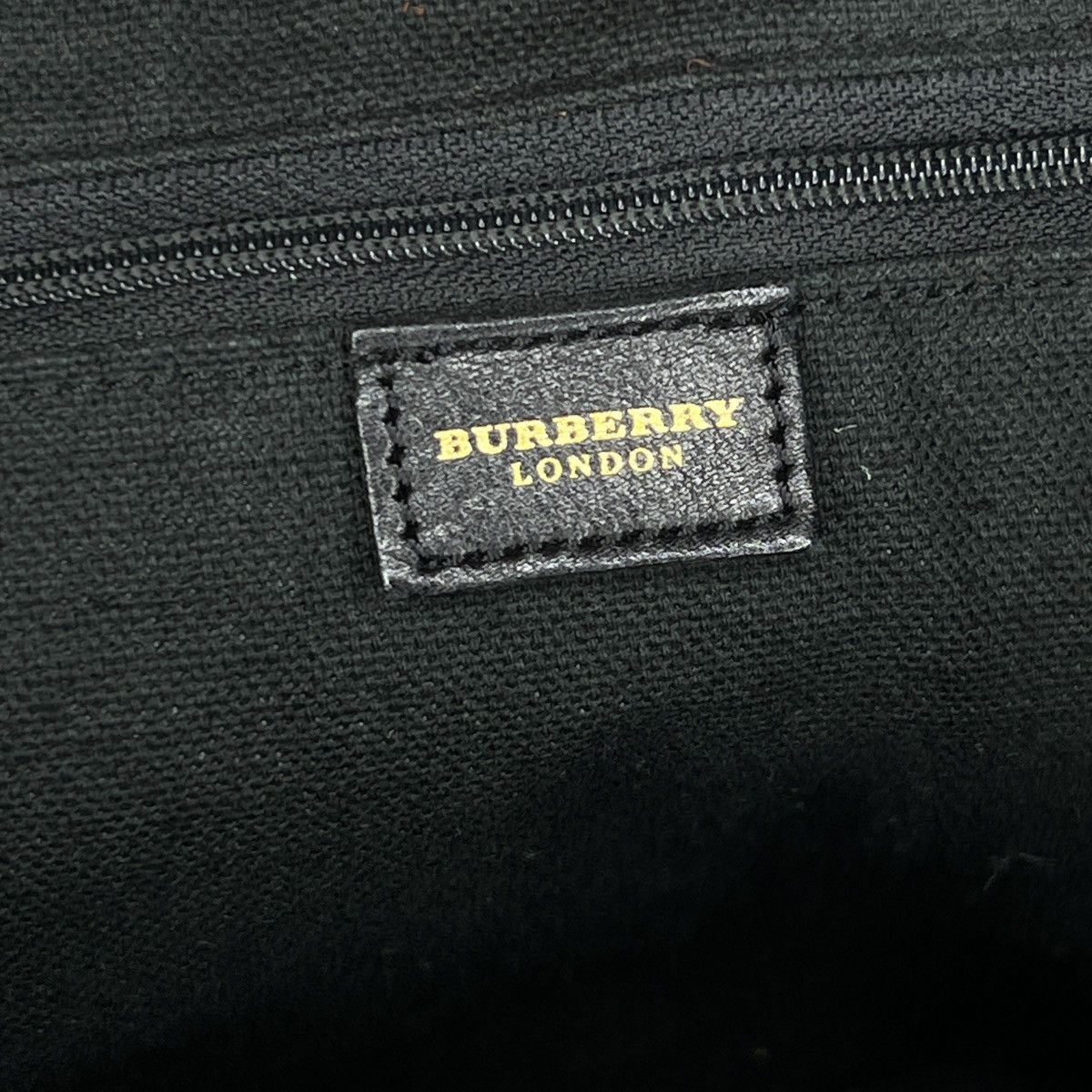 Burberry Burberry Shoulder Bag Black Genuine Leather Nova Check Rare Size ONE SIZE - 12 Thumbnail