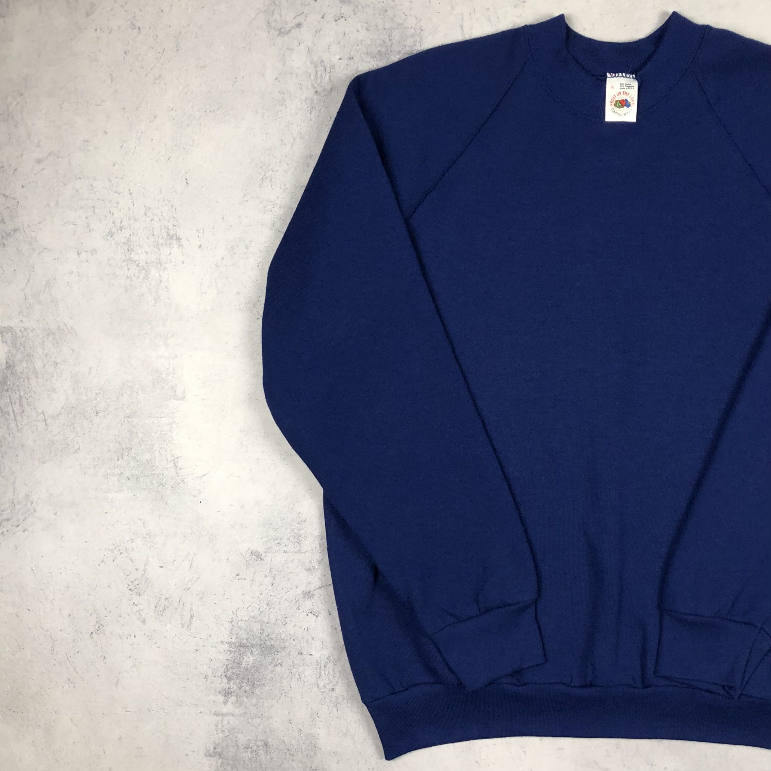 Fruit Of The Loom Vintage 90s Fruit of the Loom Sweatshirt Size US XL / EU 56 / 4 - 5 Thumbnail