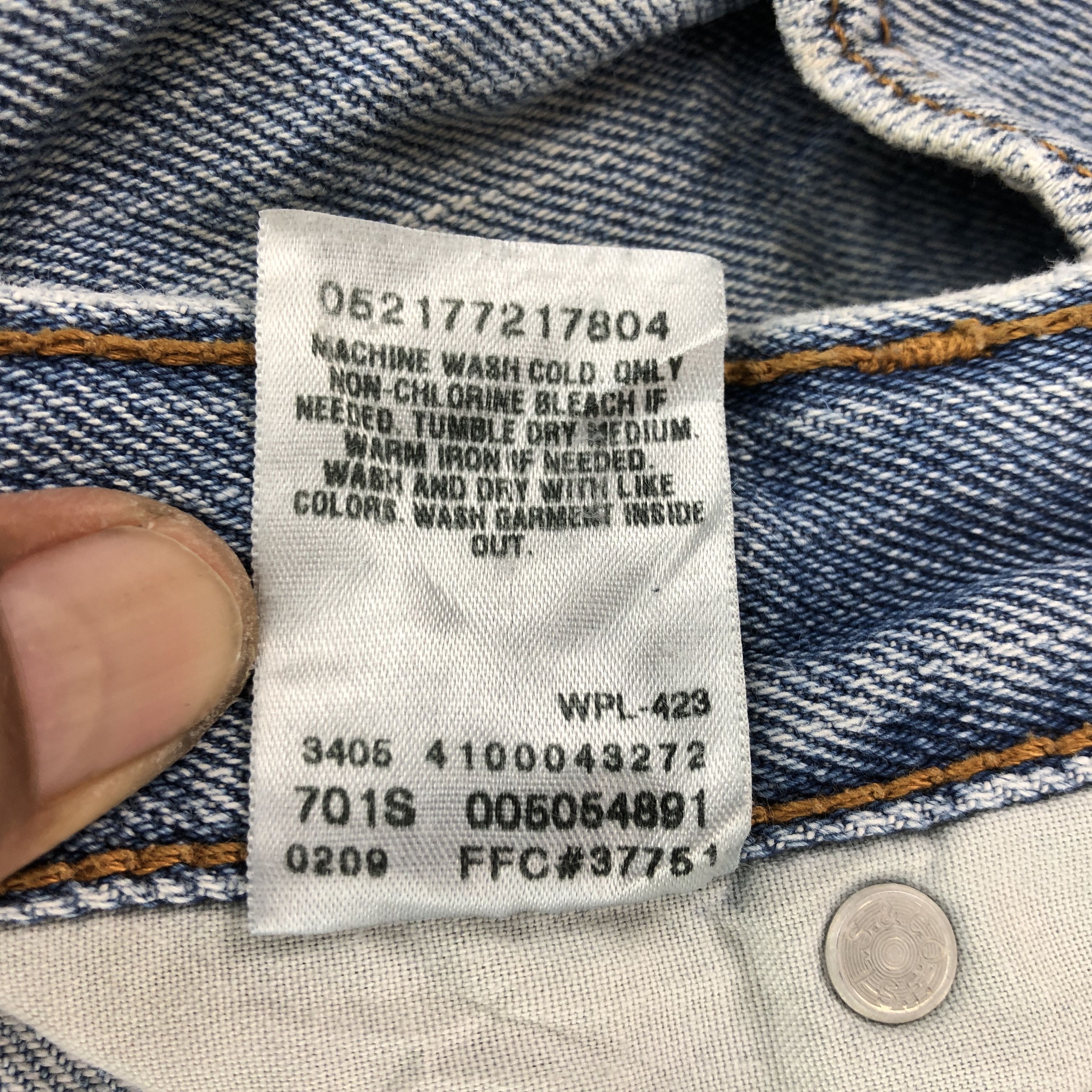 Levi's Vintage Levis 505 Jeans Dirty Levi's Faded Light Wash Denim Size US 32 / EU 48 - 9 Thumbnail