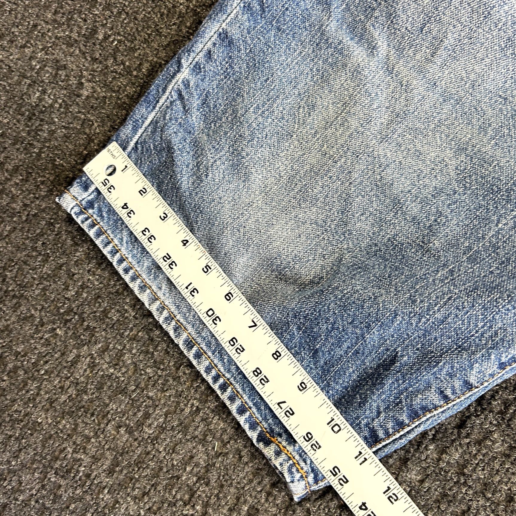 Levi's VINTAGE Levi’s 505 Denim Bermuda Shorts Mens 40 Blue Distressed 90s Y2K Skater Baggy 5-Pocket Denim Jeans Short Size US 40 / EU 56 - 7 Thumbnail
