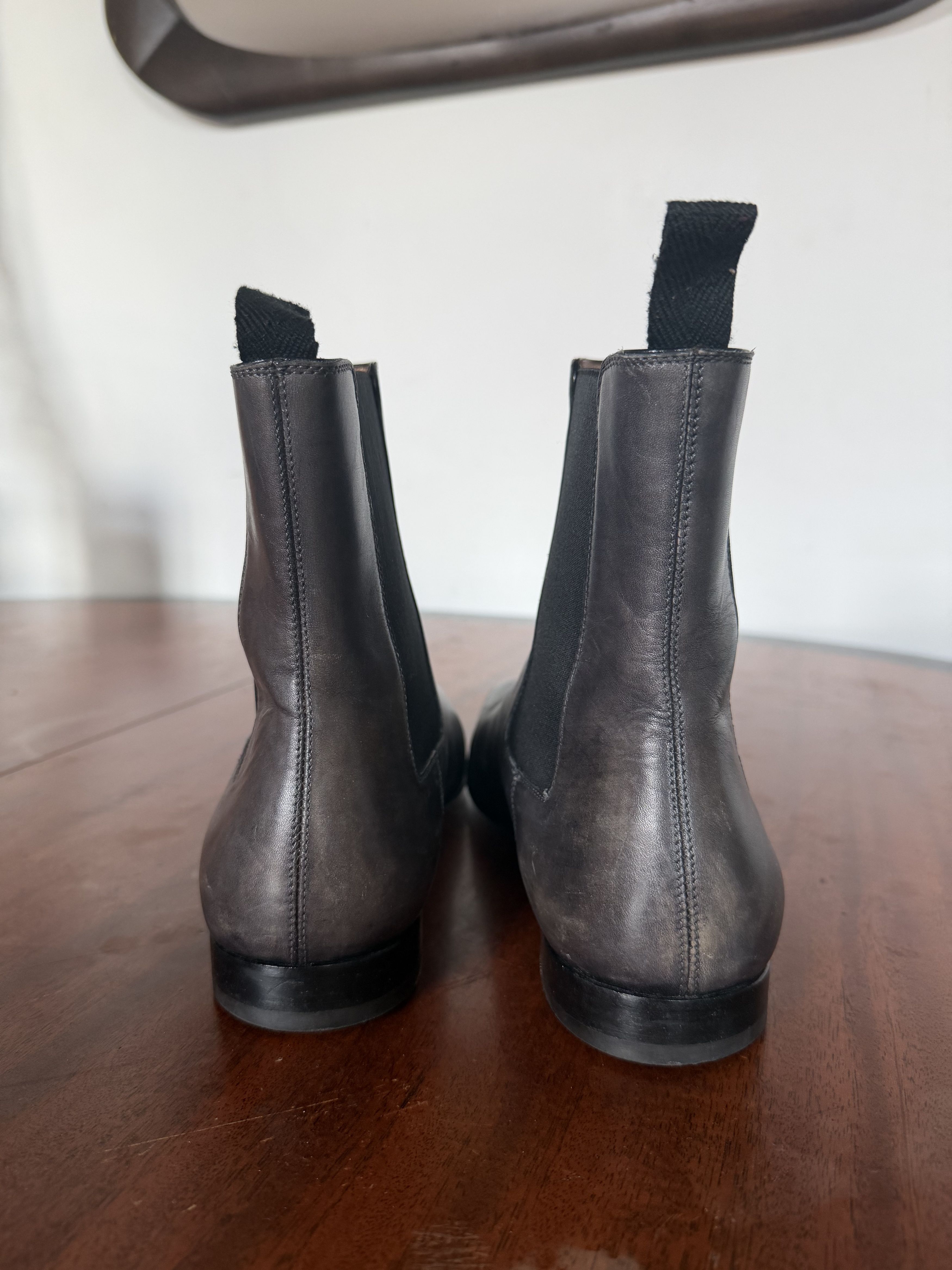 Christian Louboutin Christain Louboutin Distressed Chelsea Boots Size 42/ US 9 Size US 9 / EU 42 - 2 Thumbnail