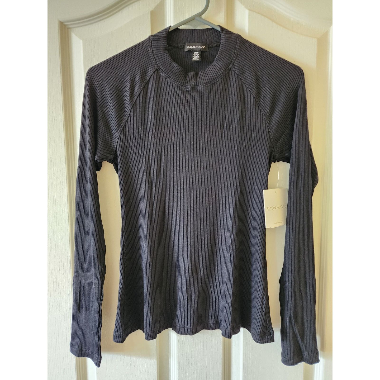 Beyond Yoga Beyond Yoga NWT M Black Mock Neck Long Sleeve Ribbed Top Size M / US 6-8 / IT 42-44 - 1 Thumbnail