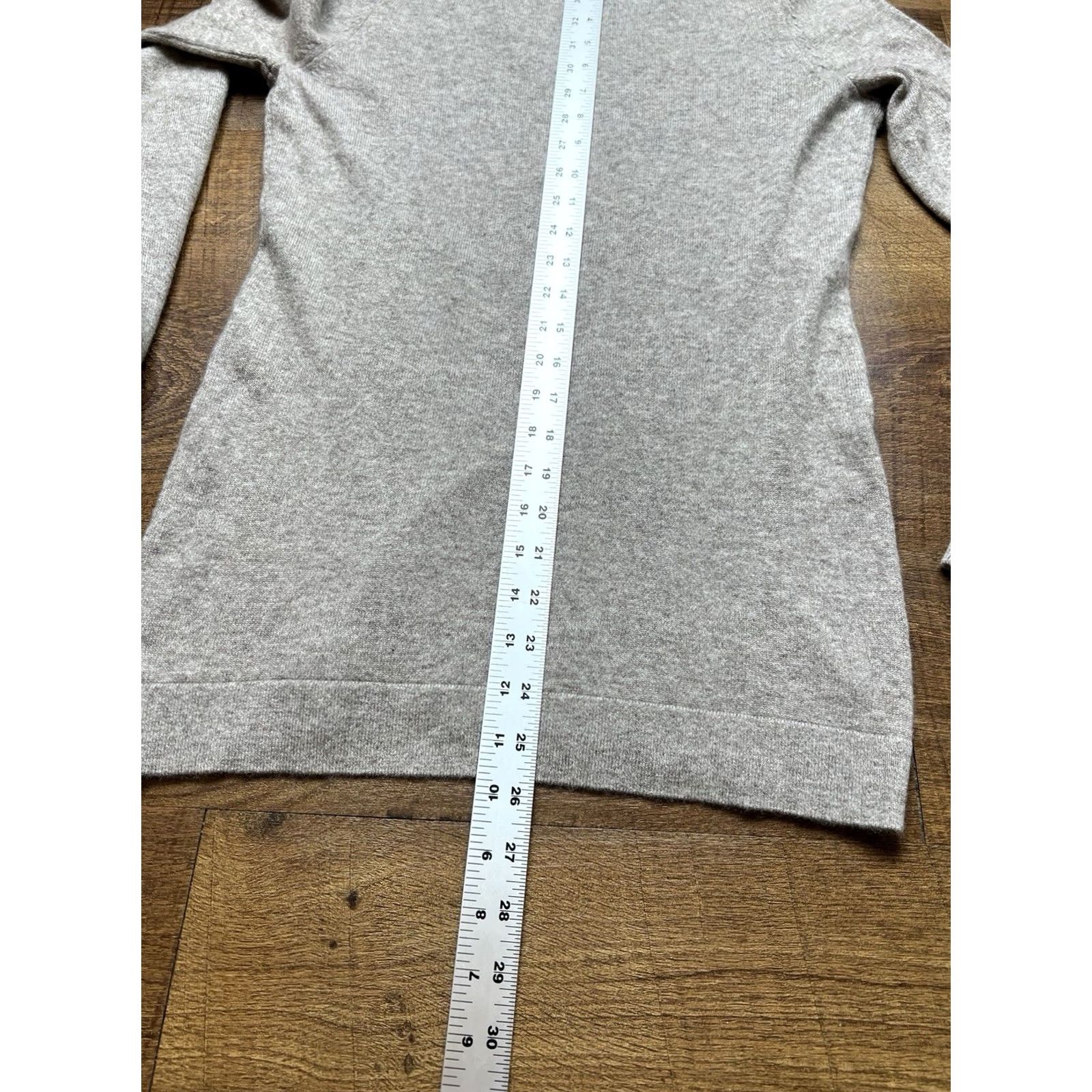 Vintage Celeste Tan 100% Cashmere V-Neck Sweater Womens Size S Household Pullover All Seasons Breathable Size S / US 4 / IT 40 - 8 Thumbnail