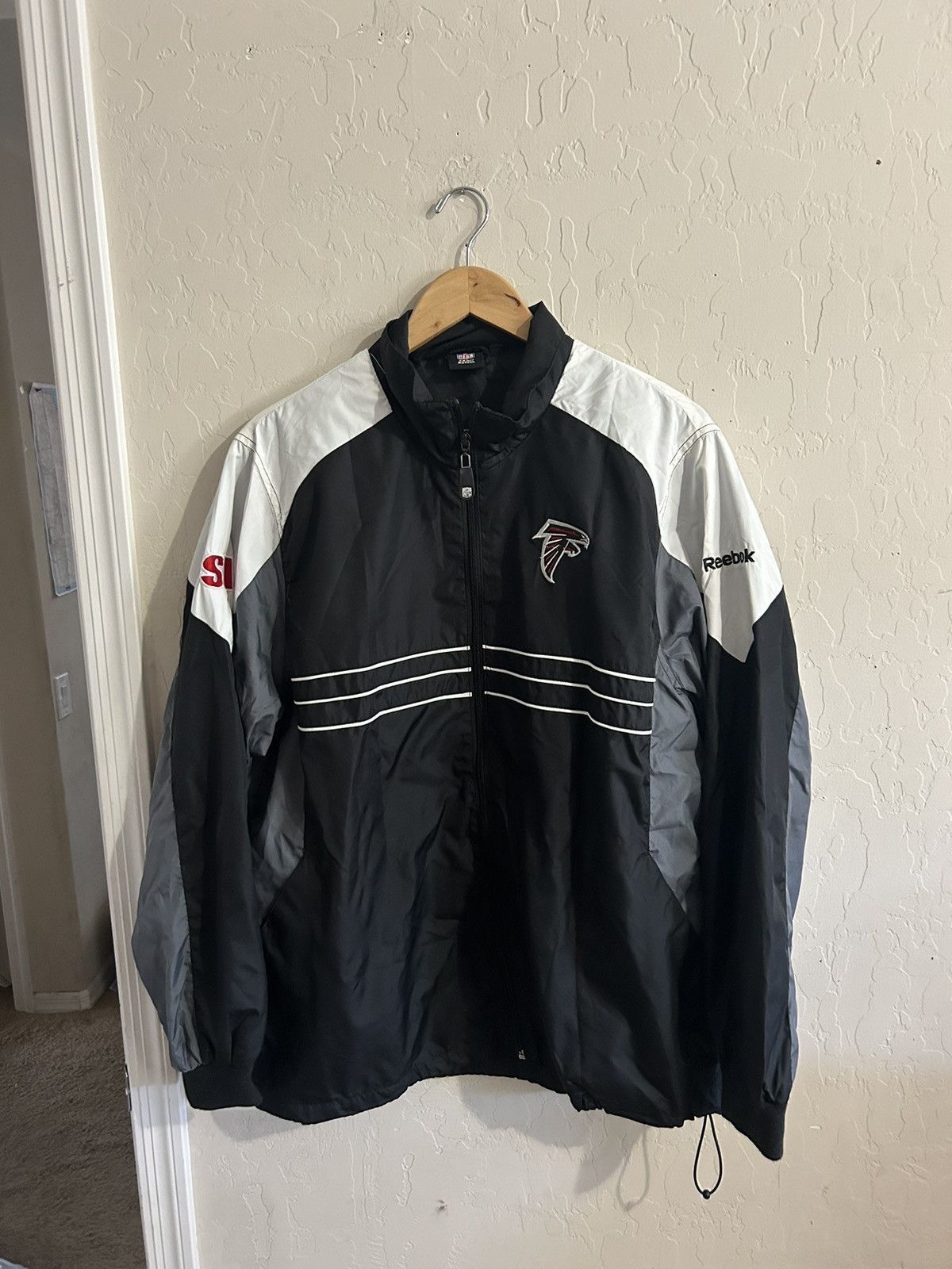 NFL × Reebok × Vintage Vintage Atlanta Falcons Reebok Jacket Size US XL / EU 56 / 4 - 4 Thumbnail
