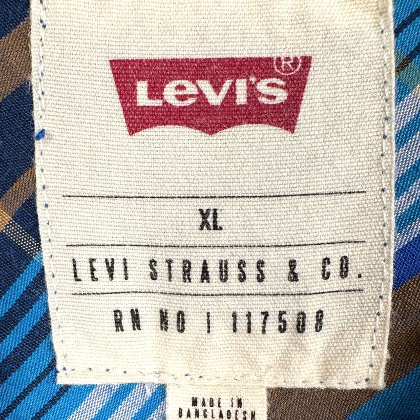 Levi's Levi's Shirt Button Down Mens XL Blue Plaid Standard Fit Long Sleeve Pocket Logo Size US XL / EU 56 / 4 - 4 Thumbnail
