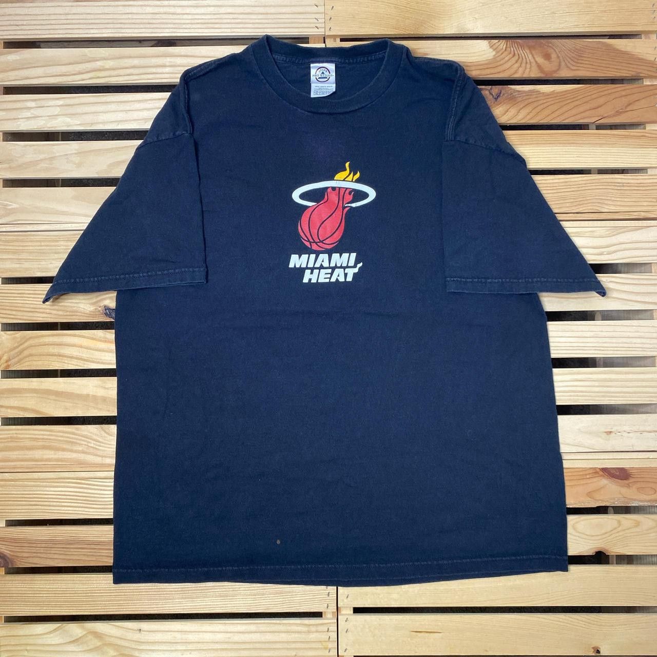 Delta Vintage NBA Miami Heat Black Basketball Tee Size XL Size US XL / EU 56 / 4 - 1 Thumbnail