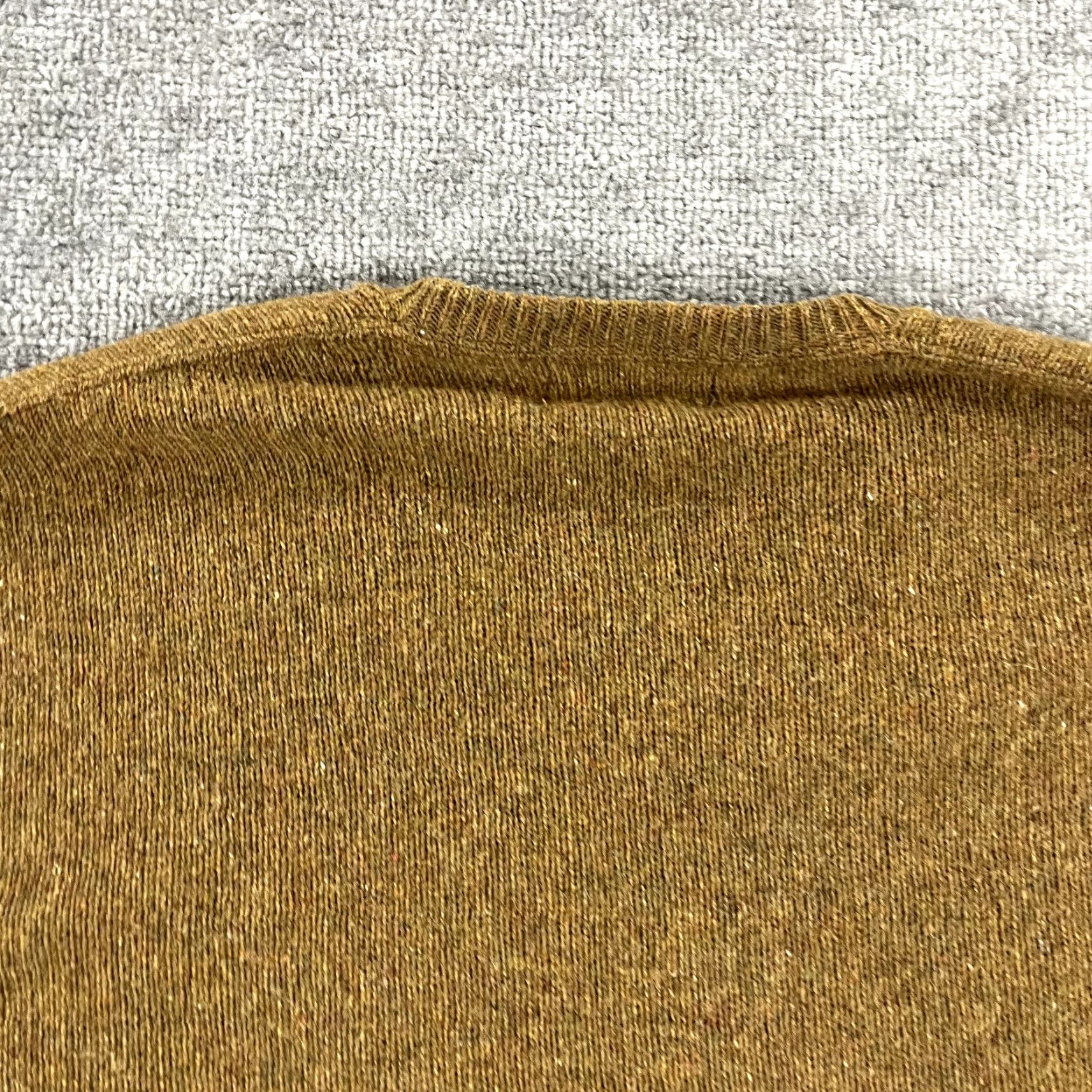 Vintage SCOTTISH ISLE Mens Sweater Large Brown Lambswool Knit Pullover N-Neck Jumper L/S Size US L / EU 52-54 / 3 - 7 Thumbnail