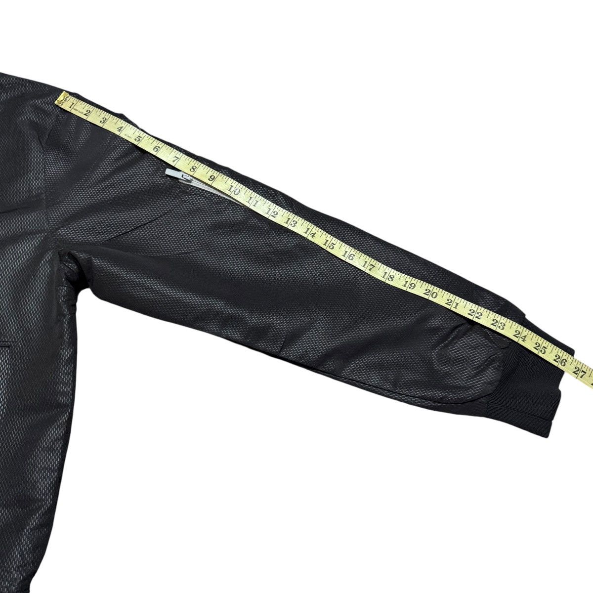 Hussein Chalayan × Puma Hussein Chalayan Bomber Jacket Stealth Pocket Size US L / EU 52-54 / 3 - 16 Thumbnail