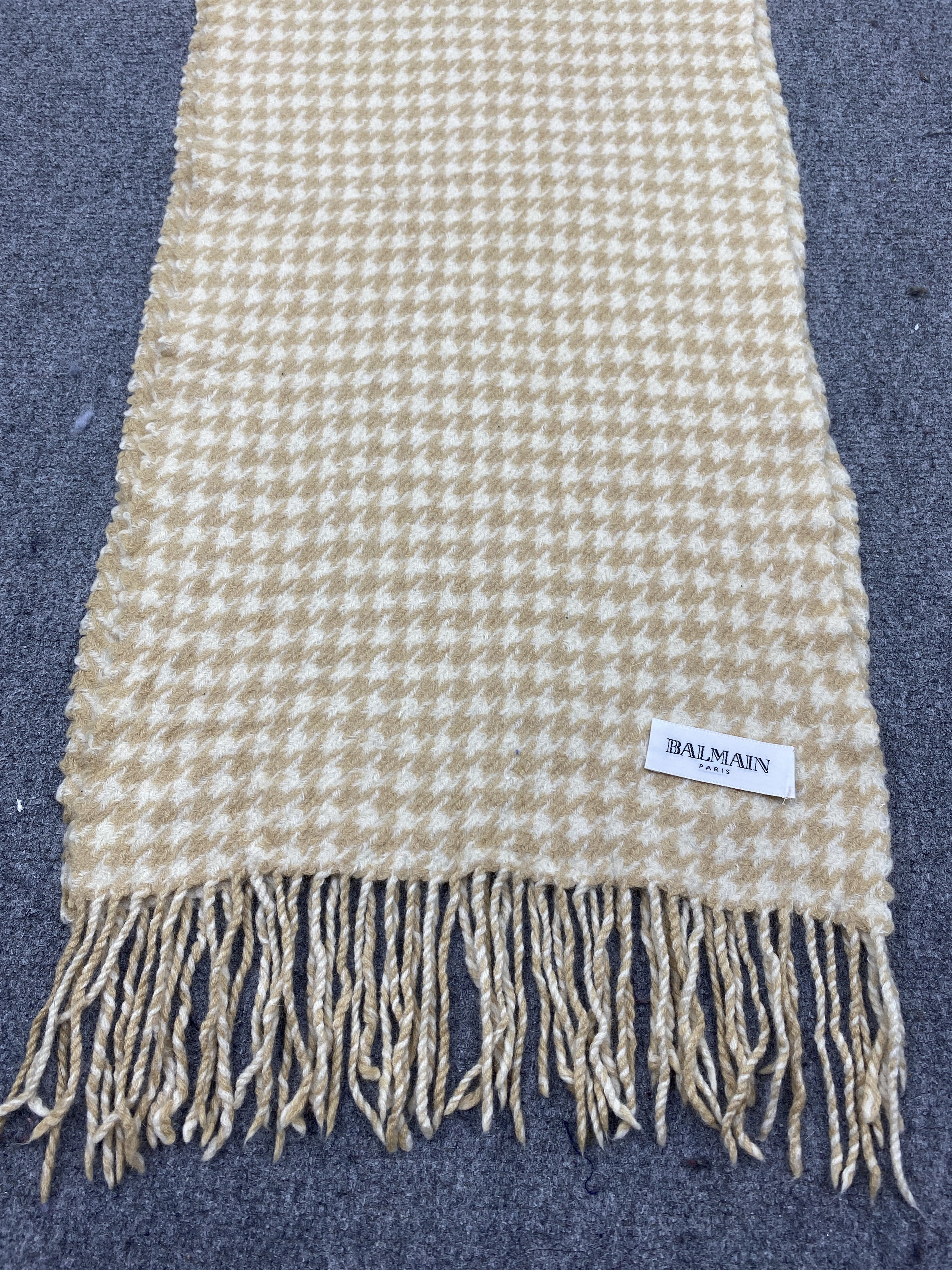 Balmain Balmain Scarf / Muffler / Neckwear - SC0317 Size ONE SIZE - 3 Thumbnail