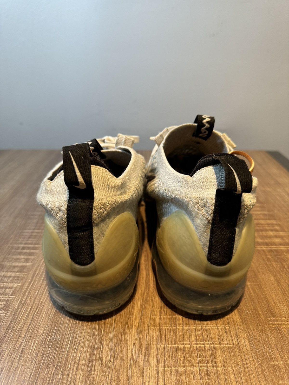 Nike Nike Air VaporMax 2021 Flyknit Metallic Silver Size Men 11.5 Size US 11.5 / EU 44-45 - 4 Thumbnail