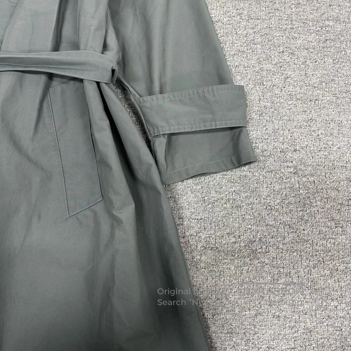 Prada Prada Triangle Logo Trench Coat. Size S / US 4 / IT 40 - 3 Thumbnail