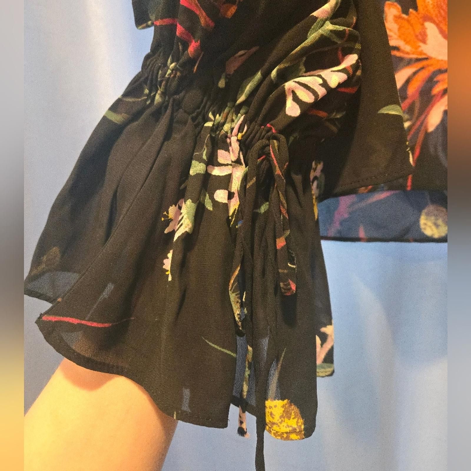 Designer H&M Floral Ruffle Detail Top Size M / US 6-8 / IT 42-44 - 3 Thumbnail