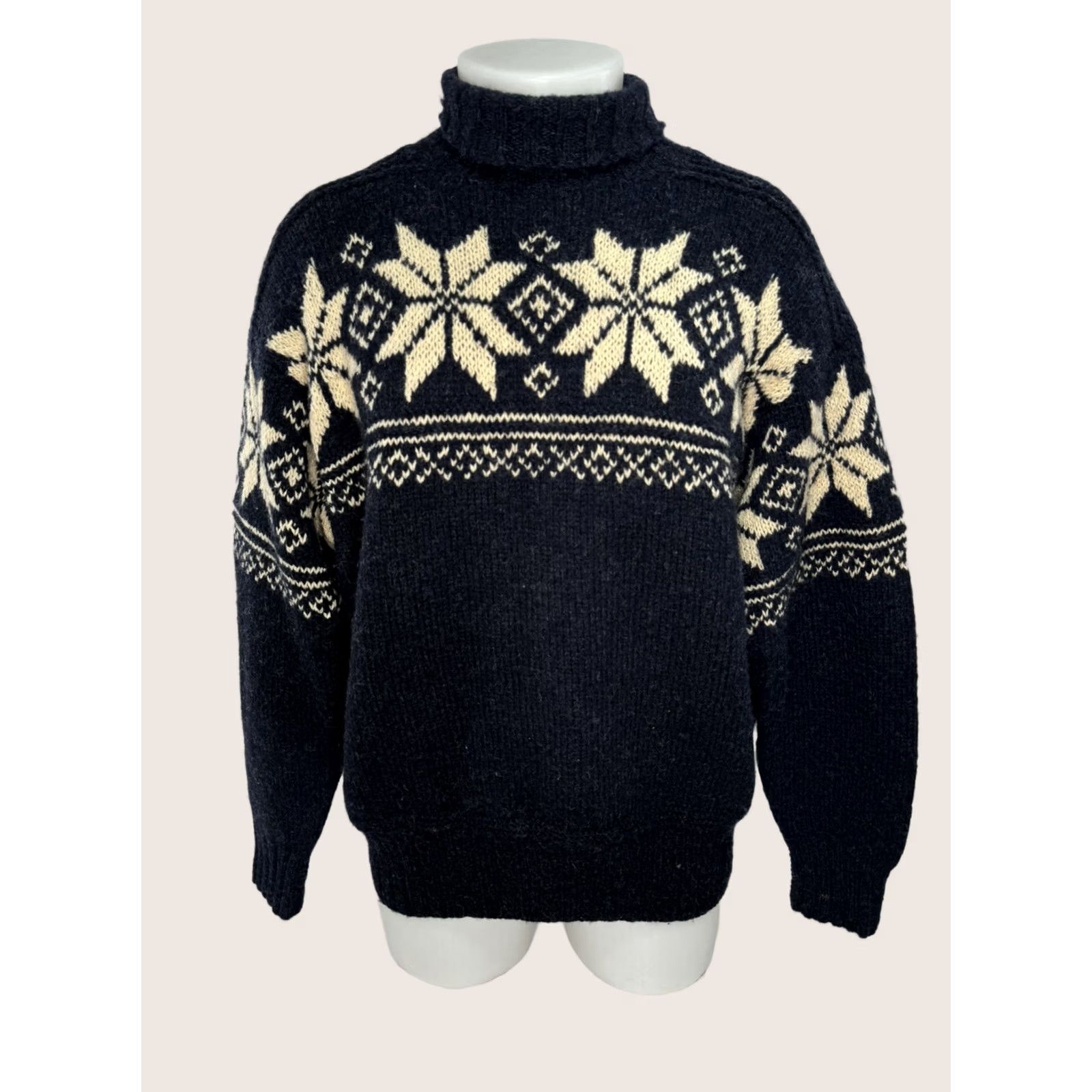 Ralph Lauren Ralph Lauren HAND KNIT WOOL Winter Snowflake Ski L Turtleneck Sweater Blue Beige Men Size US L / EU 52-54 / 3 - 1 Thumbnail