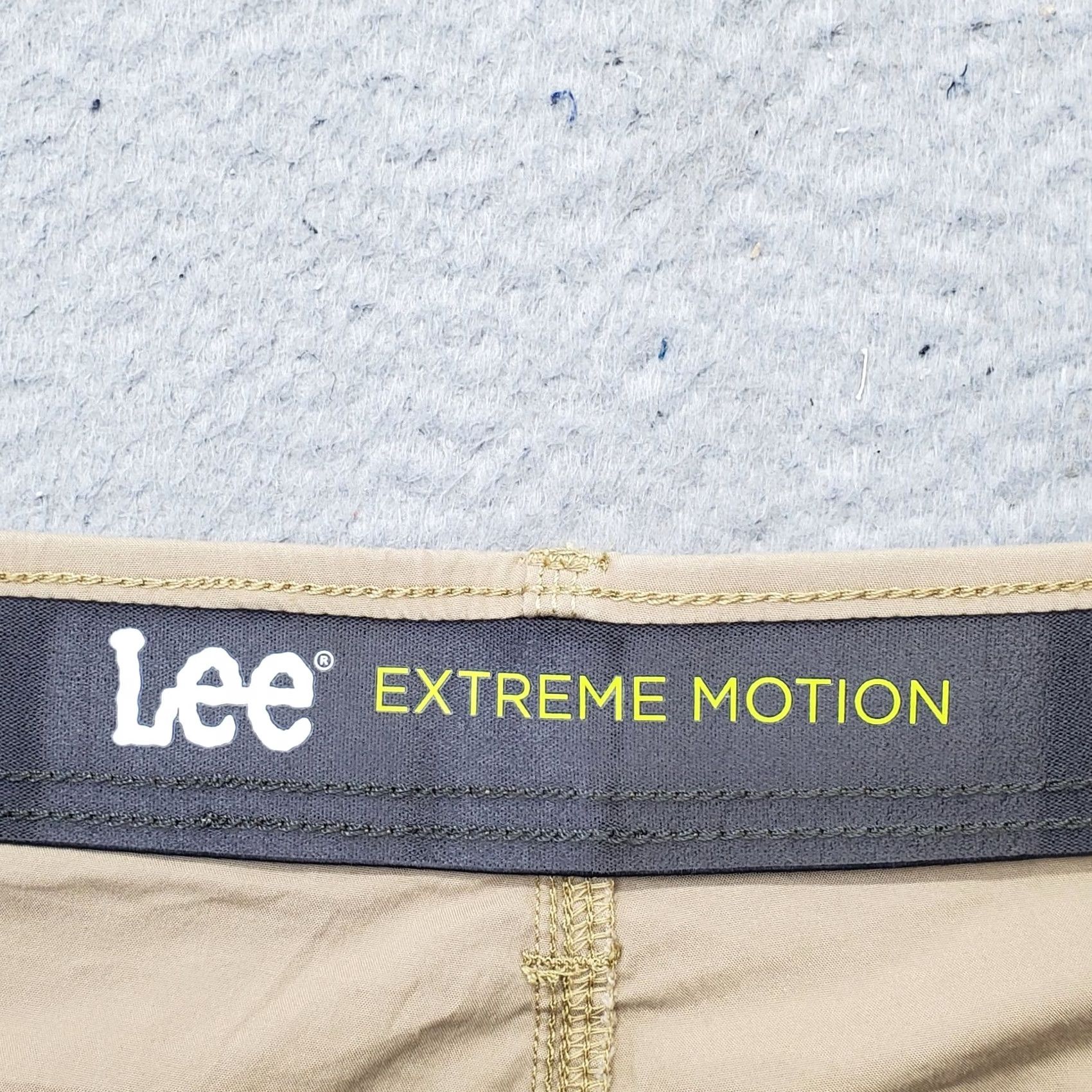 Lee Lee Mens 54 Brown Extreme Motion Cargo Shorts Relaxed Fit Waist 26.5" Inseam 10.25" Brown Cargo Pocket Cotton Shorts Size US 38 / EU 54 - 6 Thumbnail
