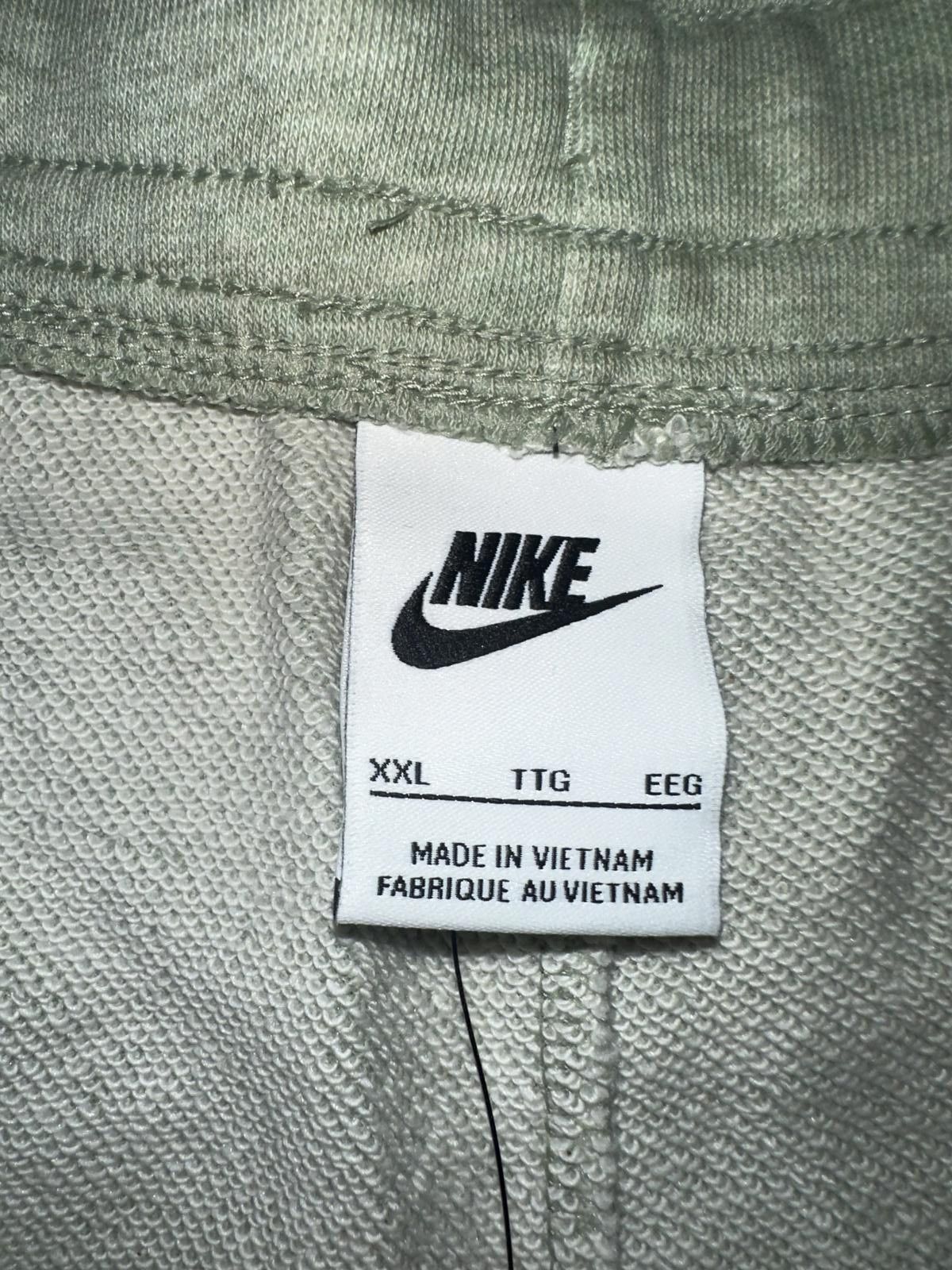 Nike Nike Women’s Sportswear Club Fleece Seafoam French Terry Short Size 42" / US 20 - 5 Thumbnail