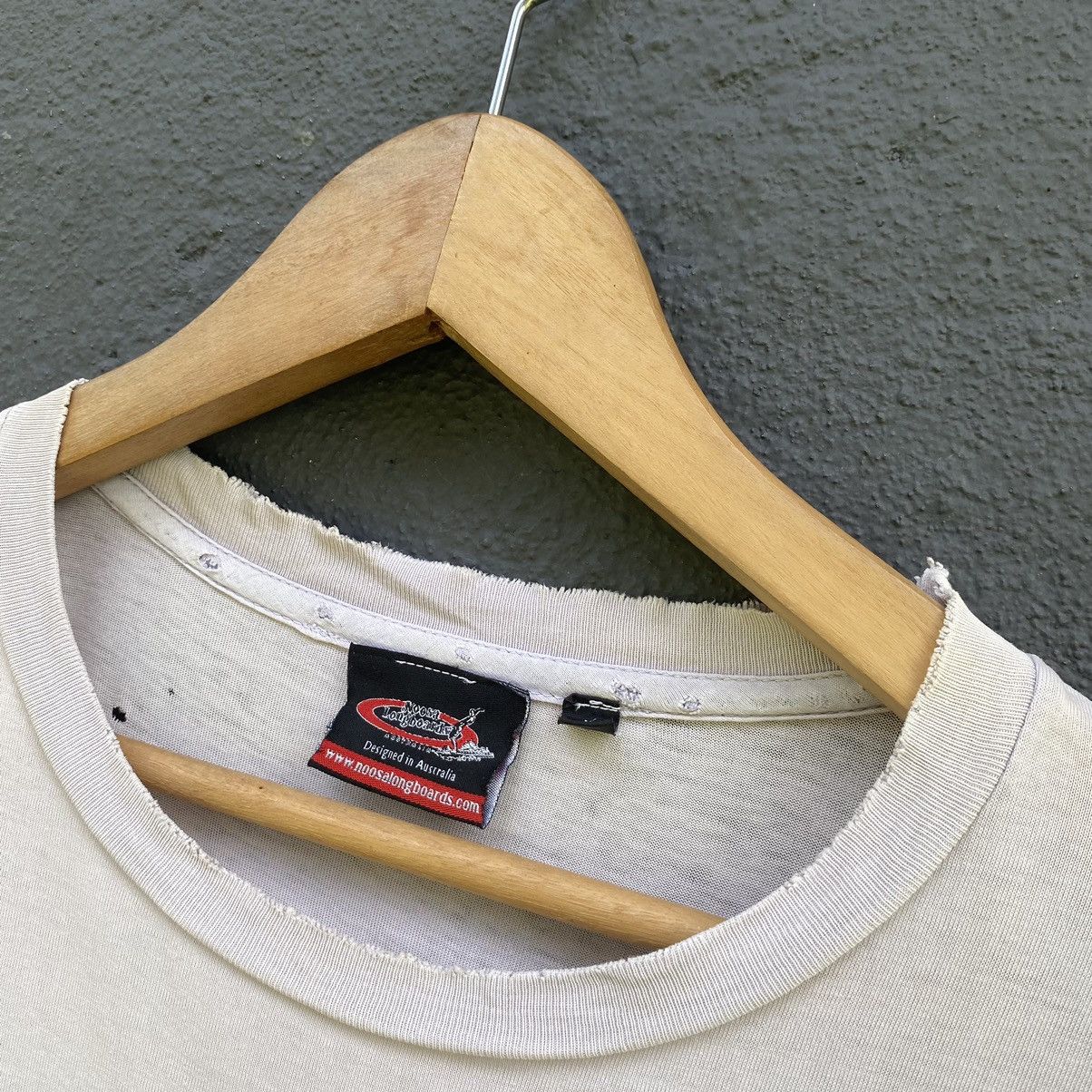 Vintage 💥SICK💥Thrashed Vintage Y2K Noosa Longboards Surf Tee Size US L / EU 52-54 / 3 - 2 Thumbnail