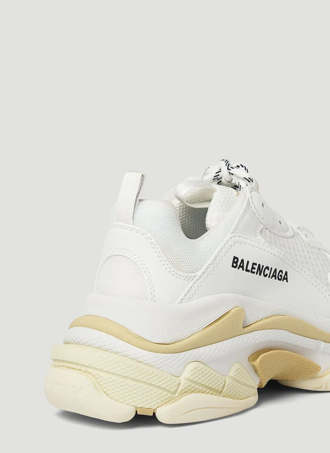 Balenciaga o1srvl11e1224 Triple S Sneakers in White Size US 8 / EU 41 - 4 Thumbnail