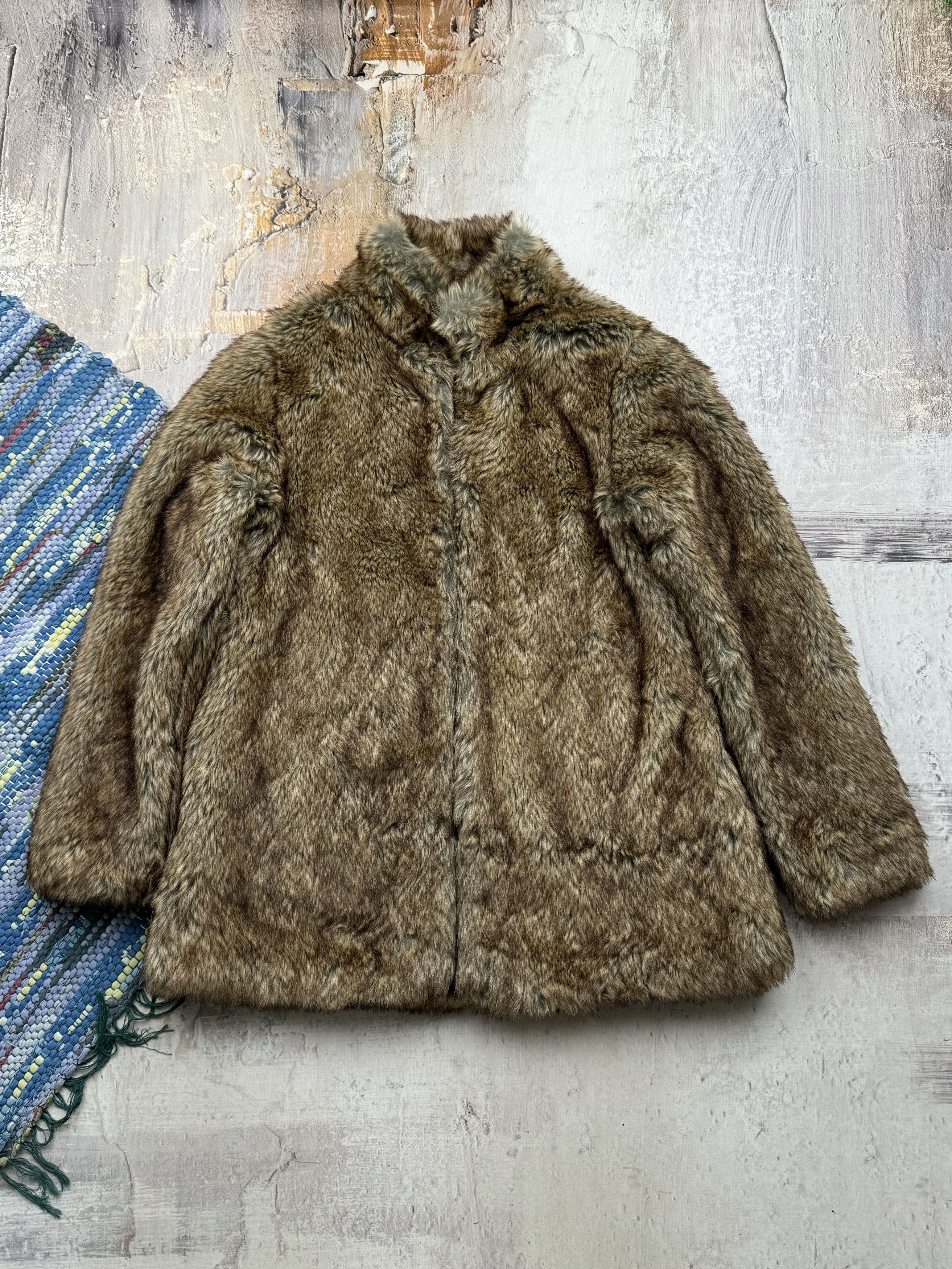 Vintage Vintage Faux Fur Coat A429D15(568) Size M / US 6-8 / IT 42-44 - 1 Thumbnail