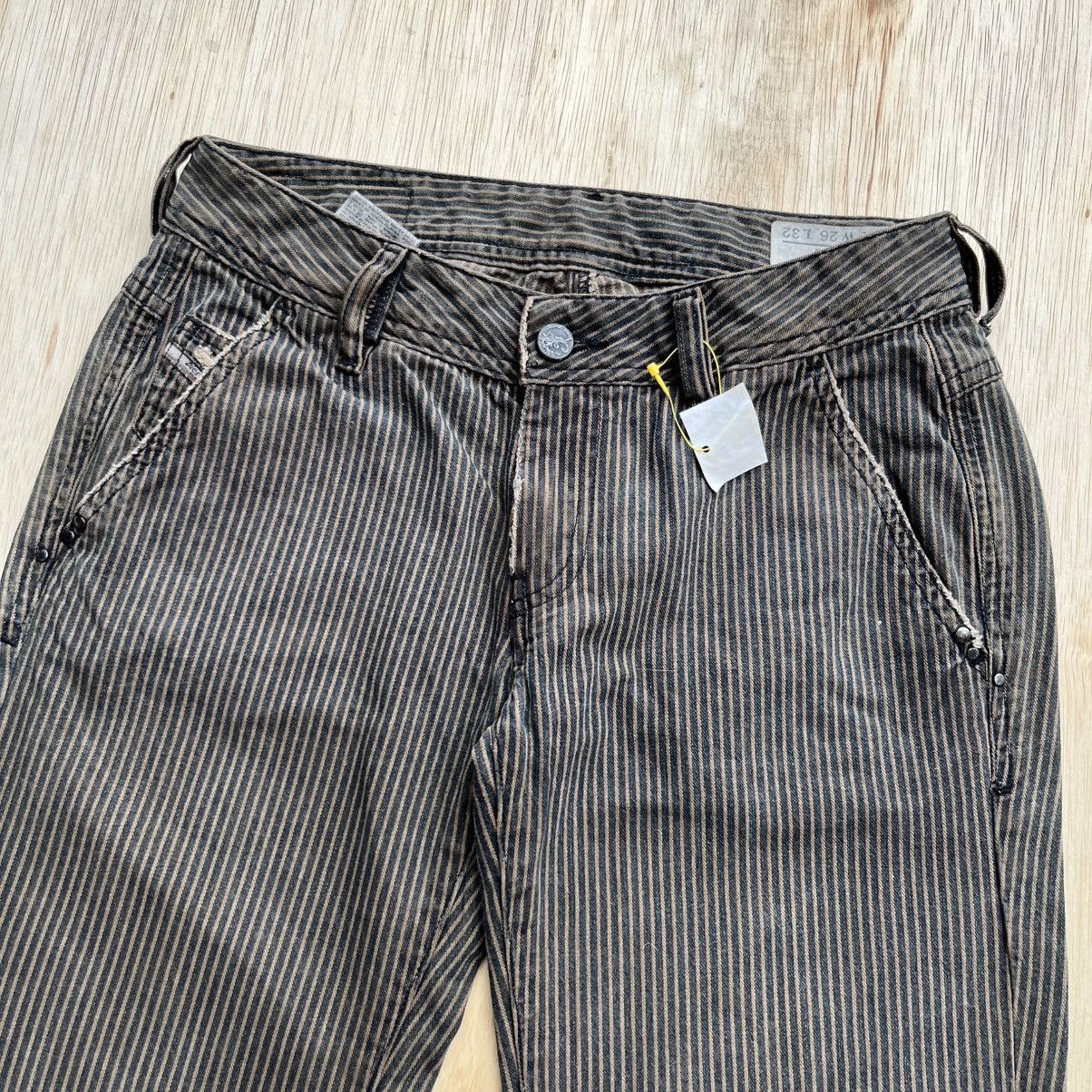 Diesel DIESEL INDUSTRY FLARED VTG LIKE SPREAD EVENLY OIL STAINS Size 26" / US 2 / IT 38 - 2 Thumbnail