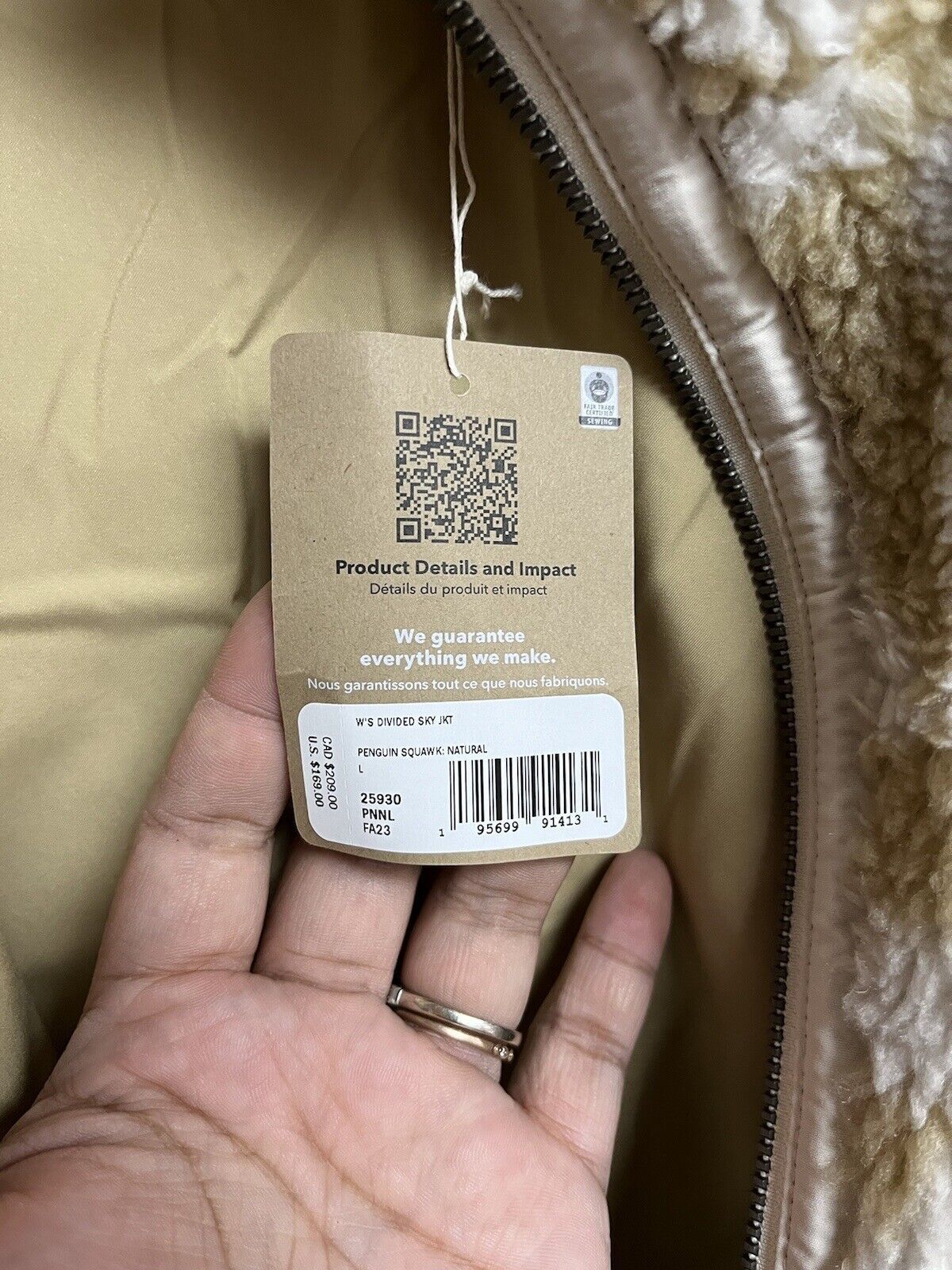 Patagonia Women's Teddy Jacket Size Large