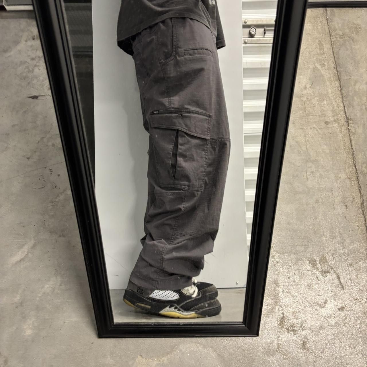 Vintage Crazy Vintage Y2K/2000s Grey Streetwear Workwear Skater Cargo Pants! 42x30 Size US 42 / EU 58 - 2 Thumbnail