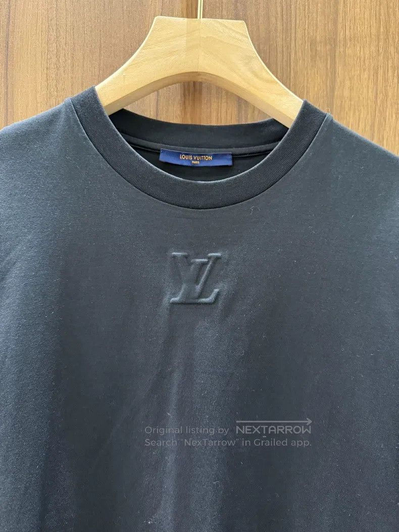 Louis Vuitton Louis Vuitton Black Embossed Short Sleeve T-shirt Size US M / EU 48-50 / 2 - 3 Thumbnail