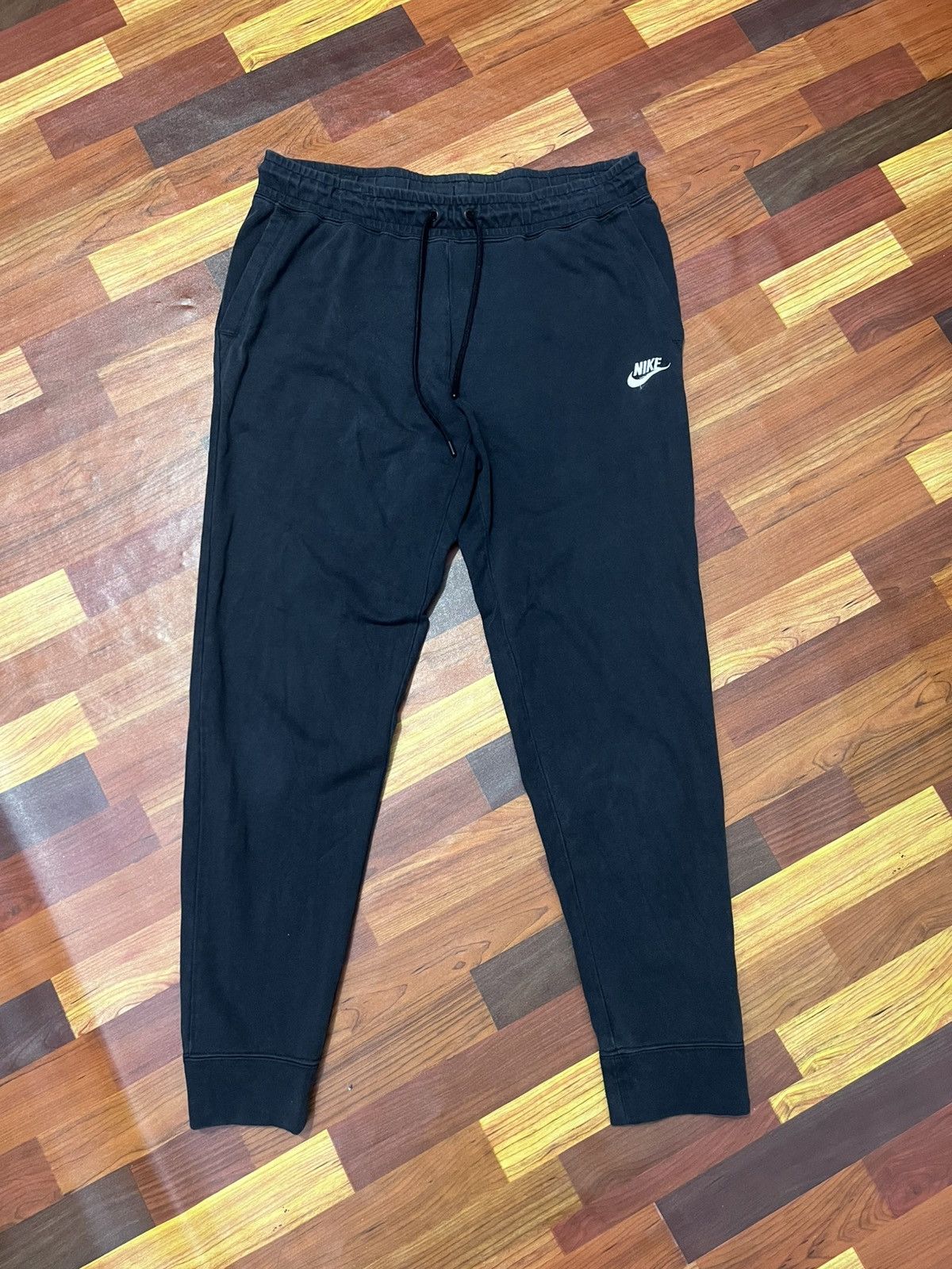 Nike Nike Mini Swoosh Black Sweatpants Joggers Size US 32 / EU 48 - 1 Thumbnail