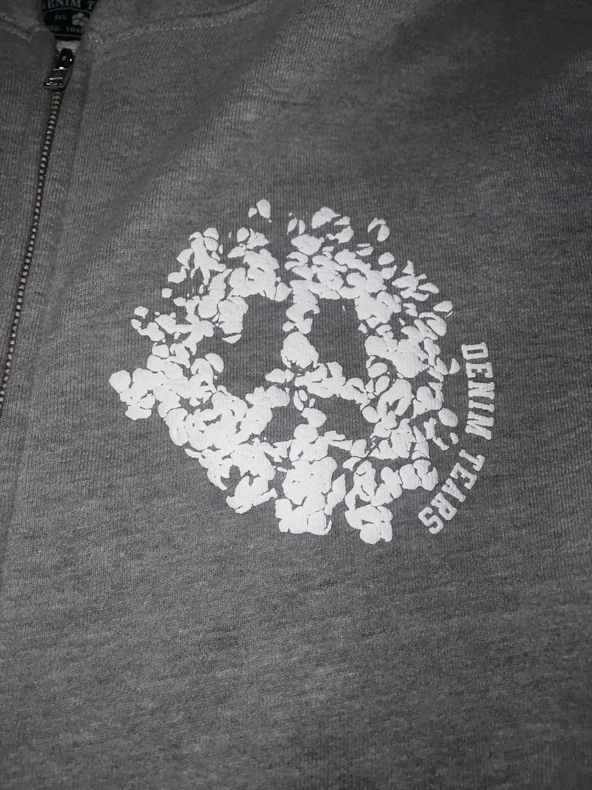 ★24SS 最新作★DENIM TEARS Embroidered Logo Hoodie DENIM TEARS 24SS Rhinestone Cotton Wreath Zip Hoodie Sweat