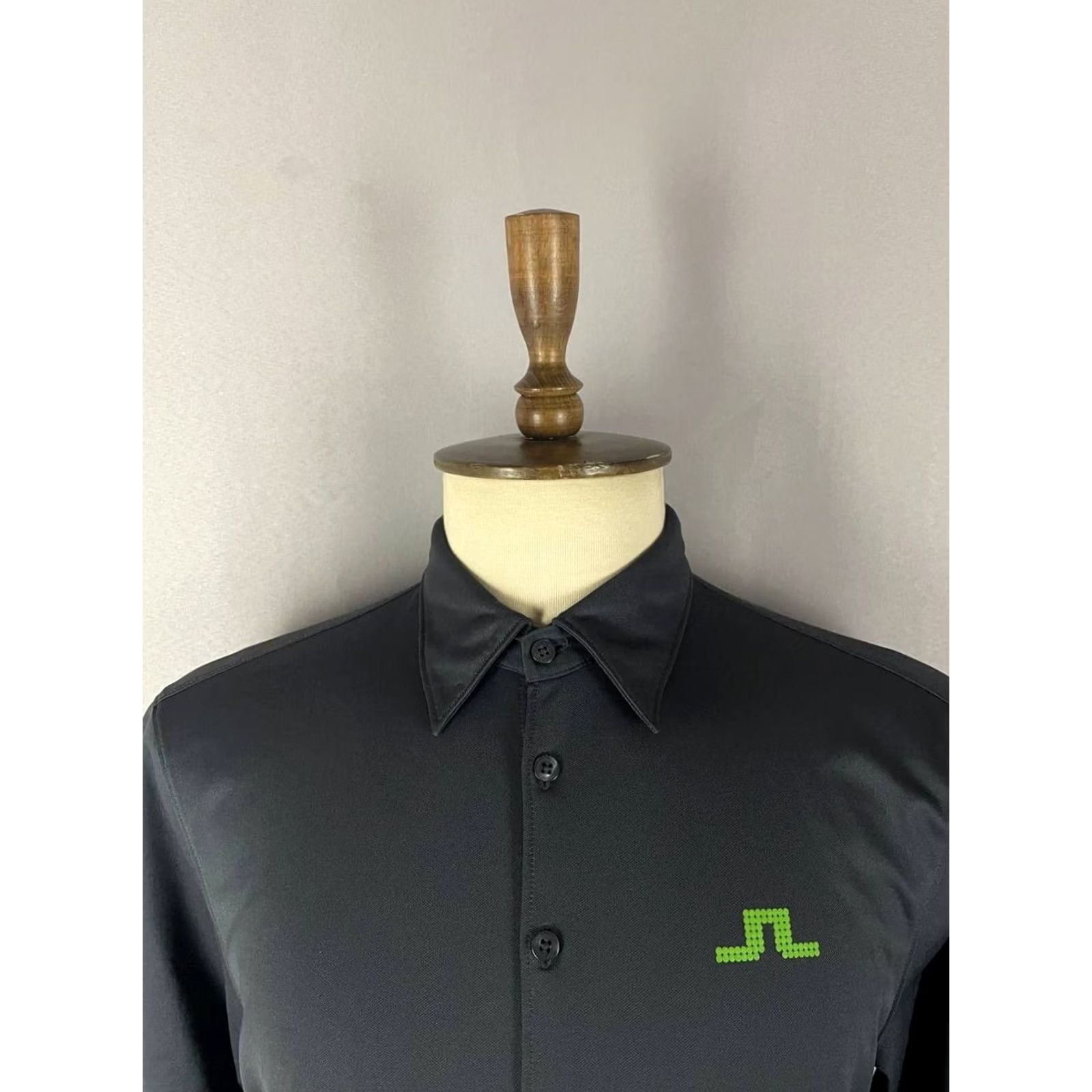 J.Lindeberg J.Lindeberg Golf Polo Shirt XL Gray Polyester Short Sleeve Shirt Men Regular Slimming Pockets Logo Pattern Solid Sports Classic Modern Size US XL / EU 56 / 4 - 4 Thumbnail