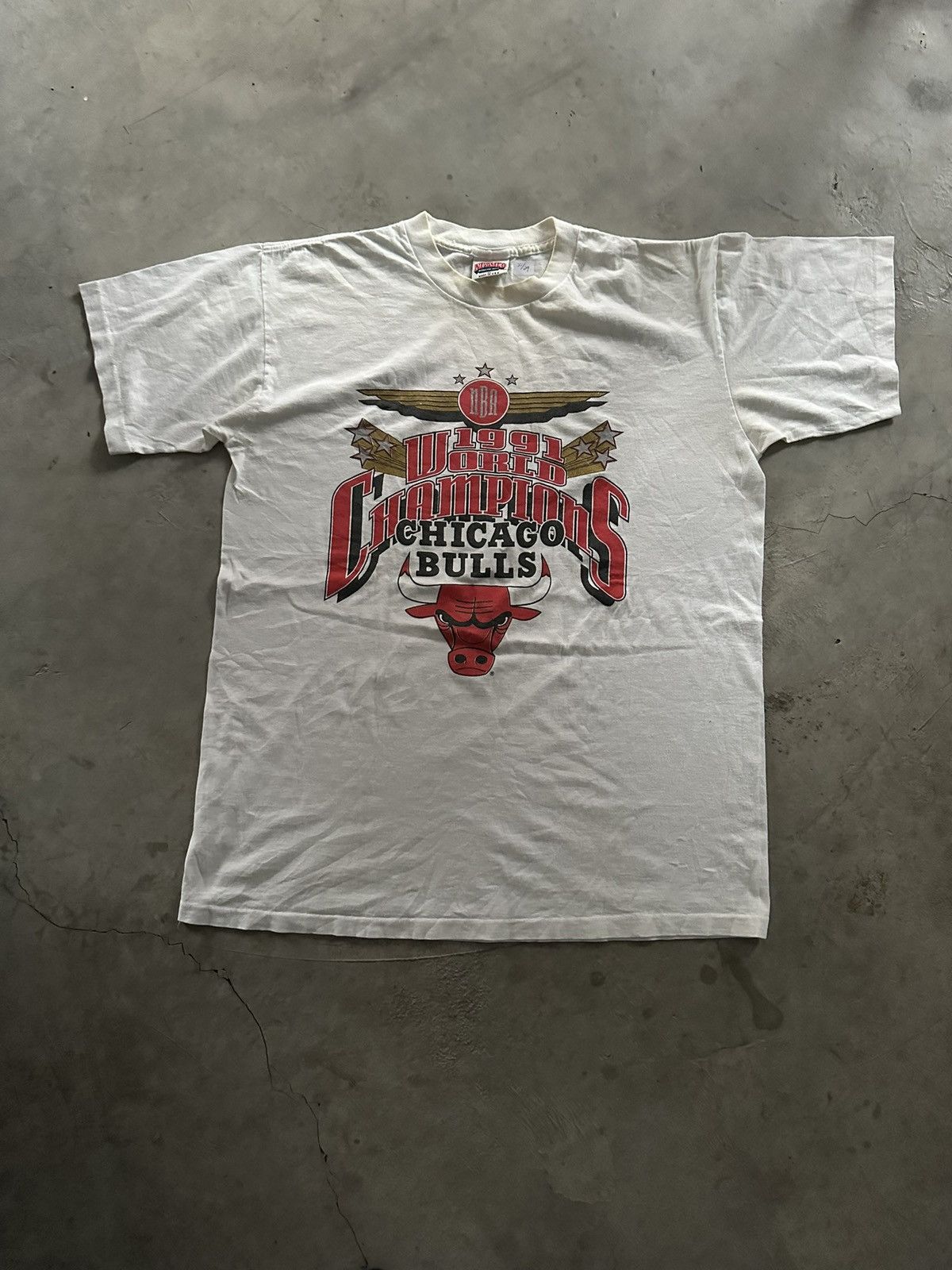 American Apparel × NBA × Vintage Bulk Deal (5pcs) Chicago Bulls Vintage Tshirts Size US XL / EU 56 / 4 - 1 Thumbnail