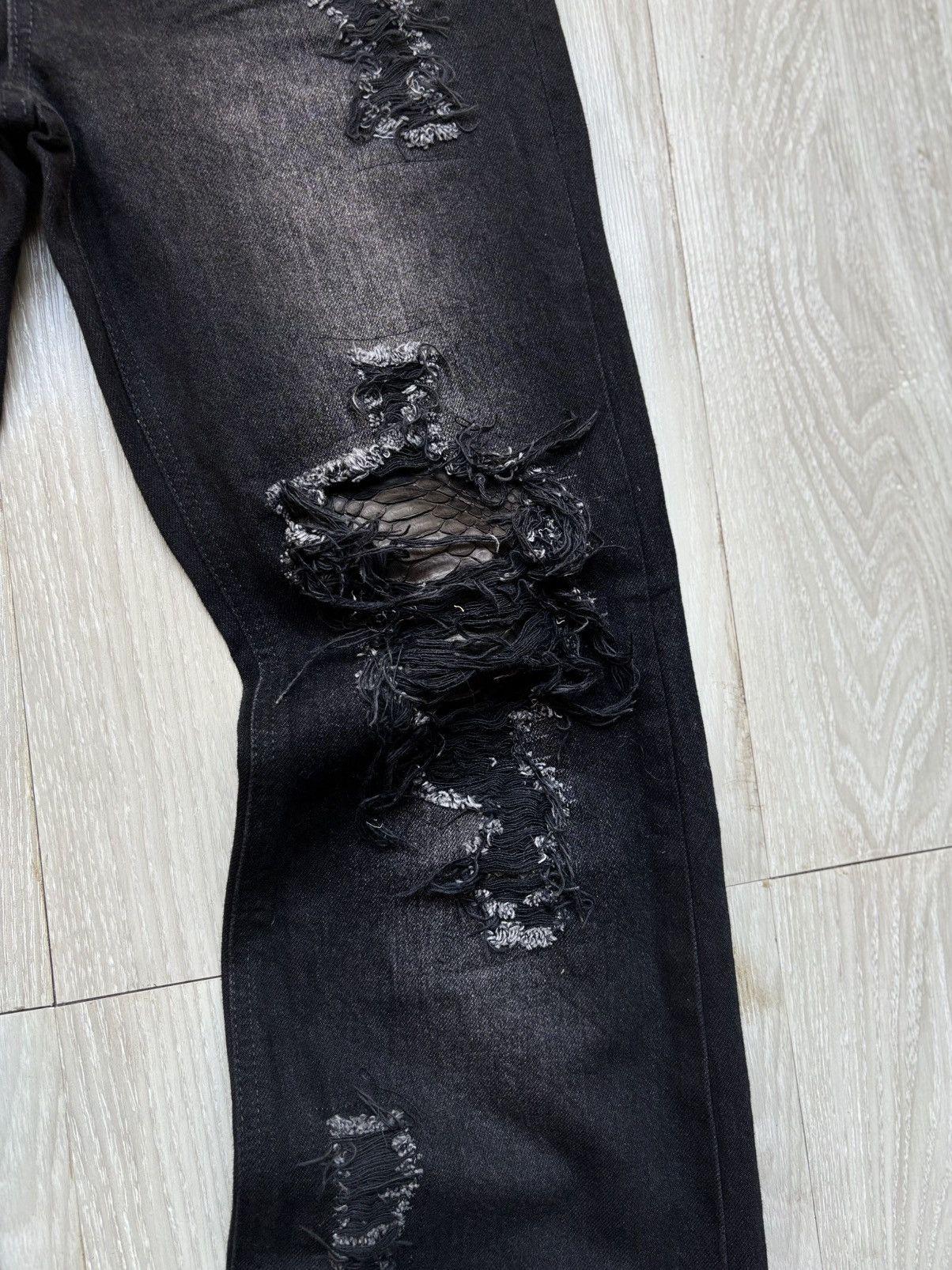 Japanese Brand LEE distressed flare jeans Size US 27 - 3 Thumbnail