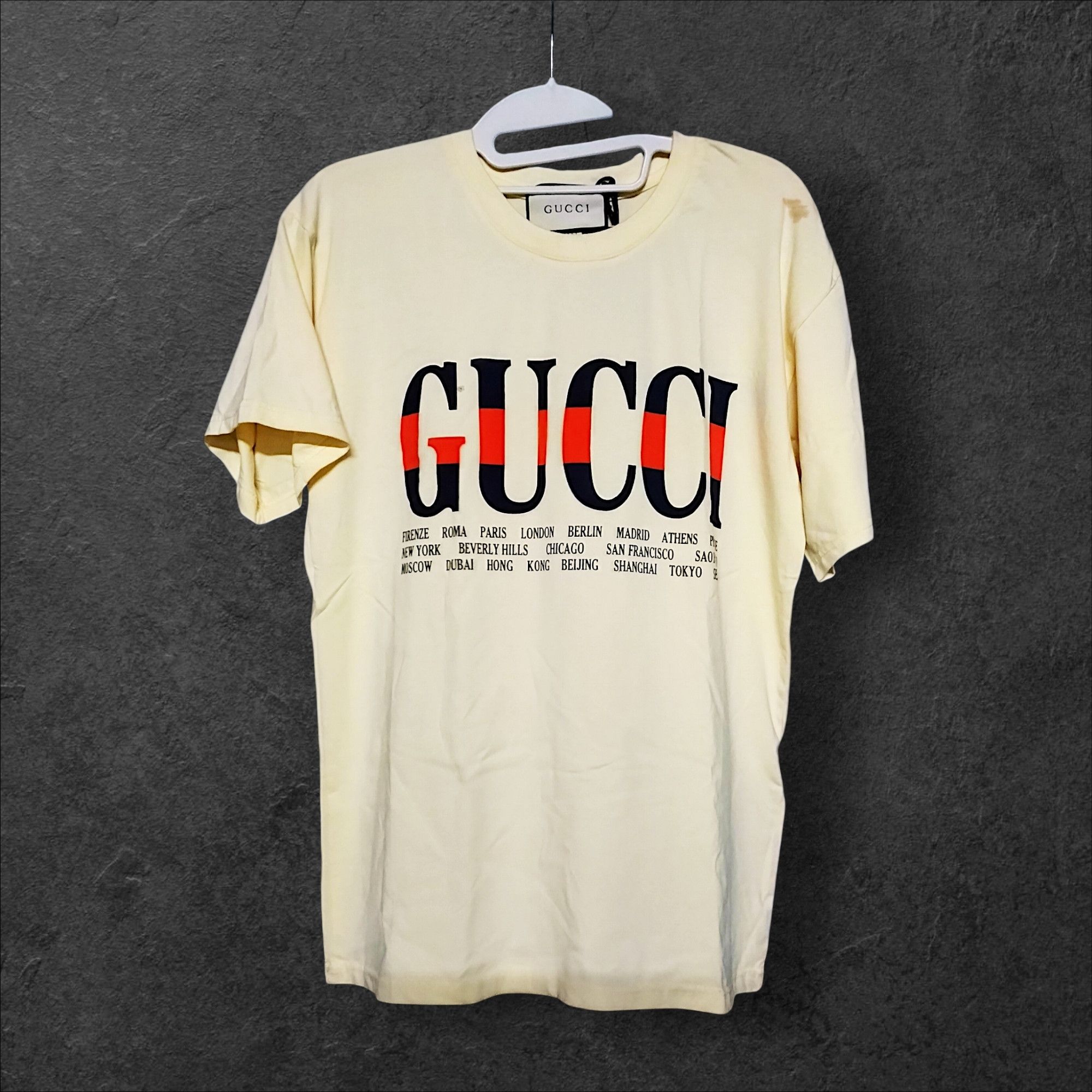 Gucci Gucci big Logo tshirts authentic Size US S / EU 44-46 / 1 - 1 Thumbnail