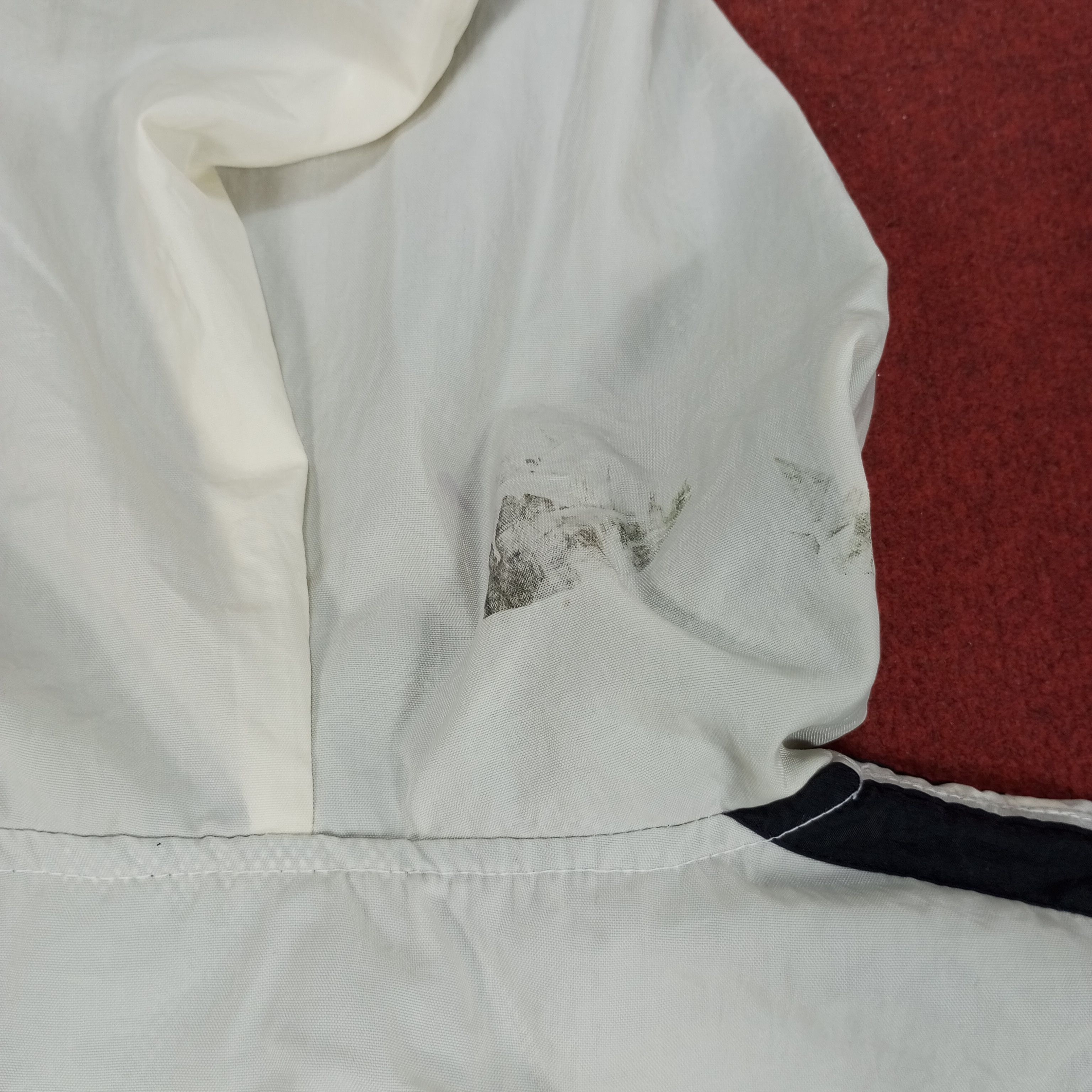 Nike × Vintage Nike Sportswear Style Center Logo Windbreaker Jacket Size US XL / EU 56 / 4 - 4 Thumbnail