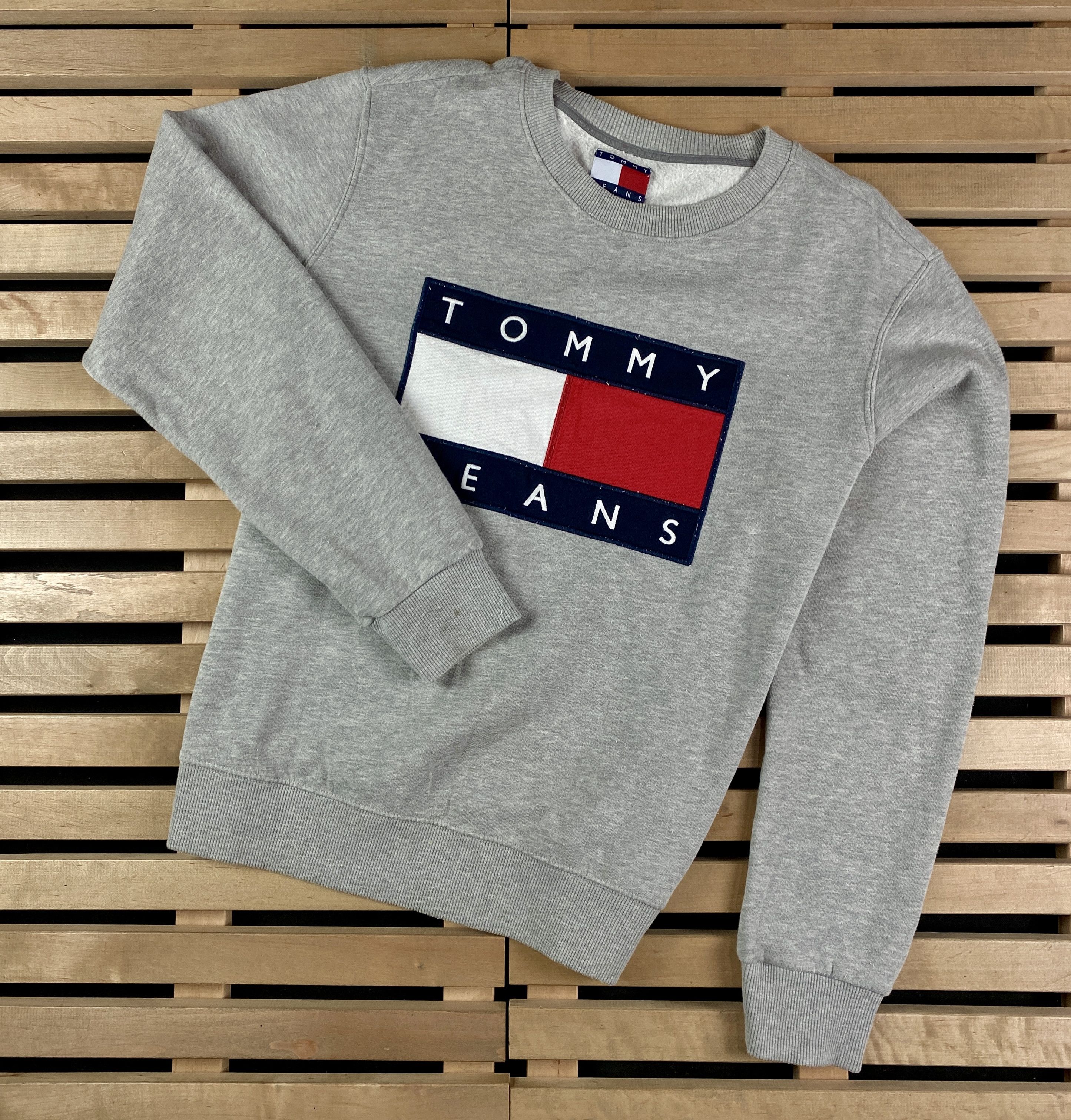Tommy Hilfiger × Vintage Men’s Sweatshirt Long Sleeve Tommy Hilfiger Vintage Size L Size US L / EU 52-54 / 3 - 1 Thumbnail