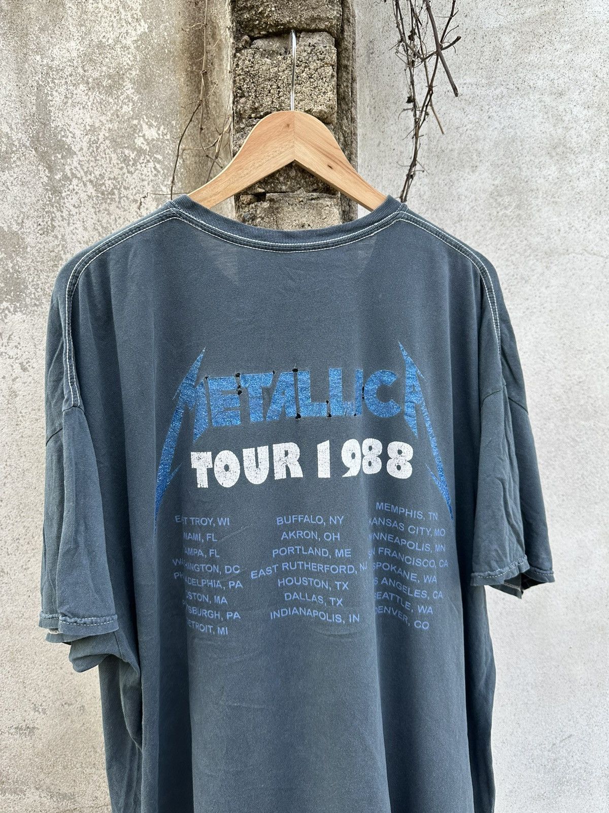 Band Tees Tour 80's Metallica Pushead Distressed XL Boxy Tees Size US XL / EU 56 / 4 - 4 Thumbnail