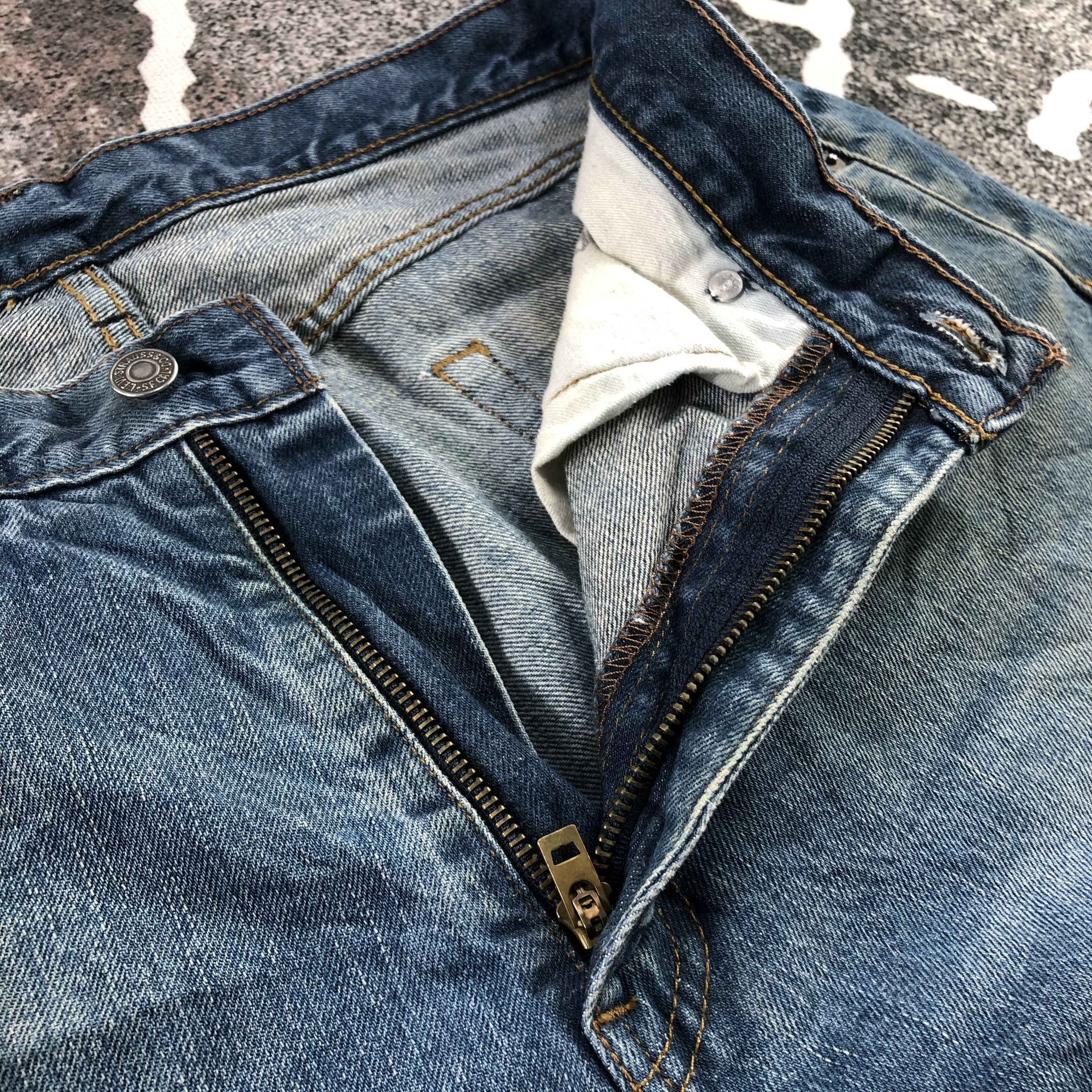 Levi's Vintage Levi's 505 Jeans Faded Blue Denim KJ1384 Size US 34 / EU 50 - 9 Thumbnail