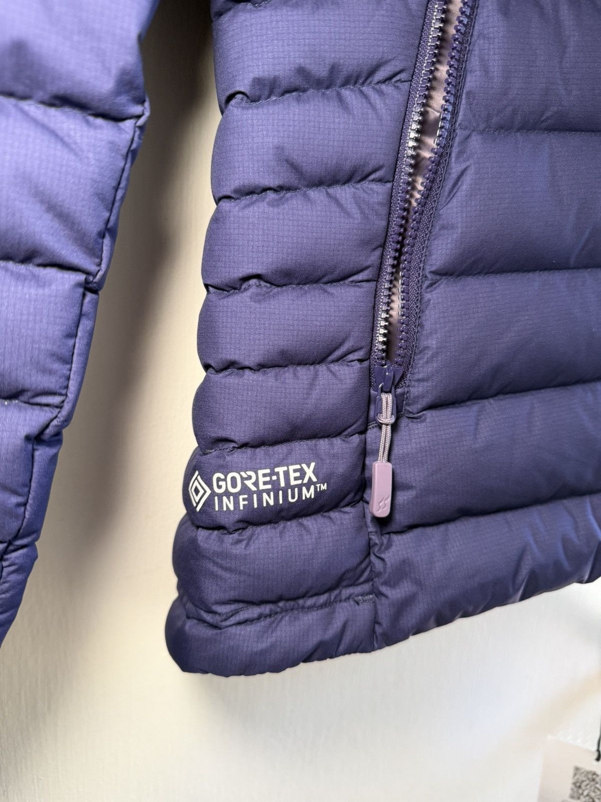 Rab Rab Women’s Infinity Microlight Jacket Patriot Blue Goretex Size XS / US 0-2 / IT 36-38 - 3 Thumbnail