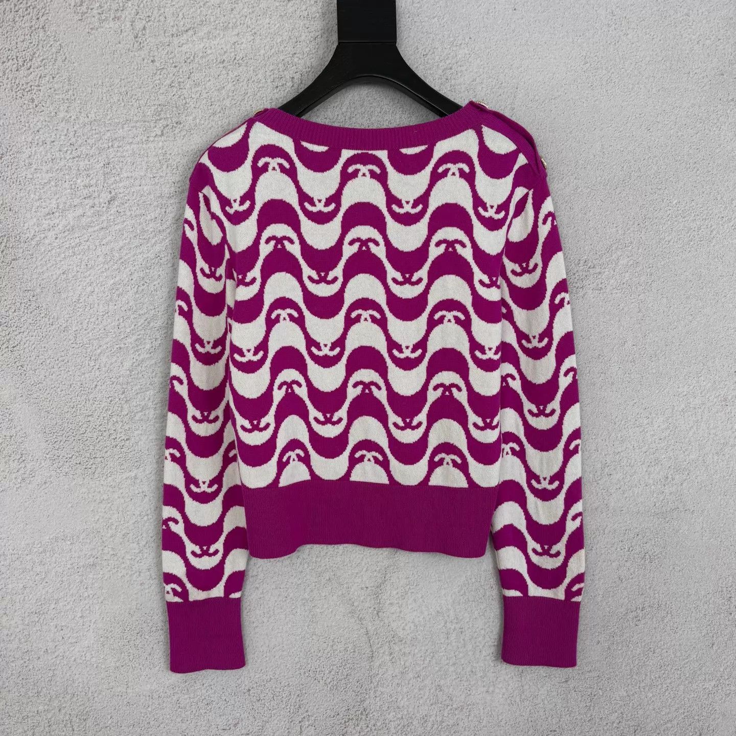 Chanel CHANEL 21P Pink/White Wave Knit Sweater Size 38 Size S / US 4 / IT 40 - 2 Thumbnail