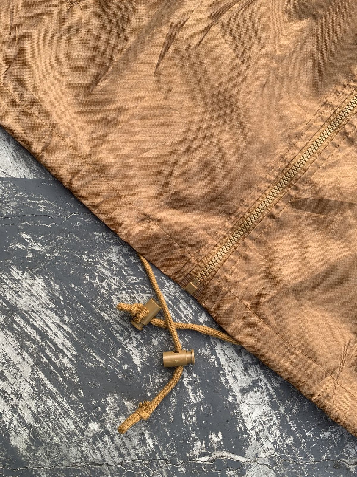 World Industries 2000’s Vintage Dragon Skateboard Gold Tractop Jacket Size US L / EU 52-54 / 3 - 5 Thumbnail