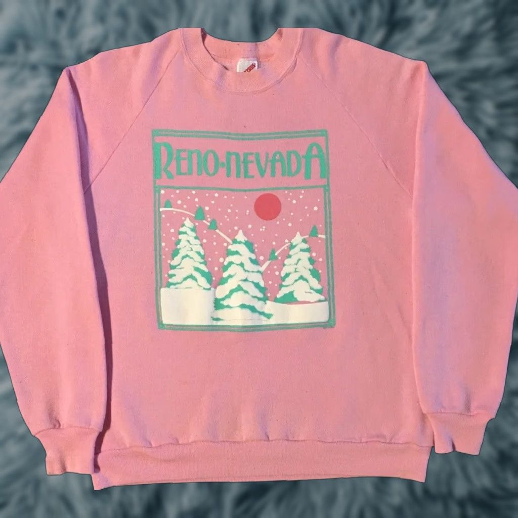 Vintage VINTAGE Snowboard Hoodie Shirt Mens S Pink 80s 90s USA Reno Nevada Faded Snow Mountains Grunge Art Ski Moon Vaporwave Size US S / EU 44-46 / 1 - 1 Thumbnail